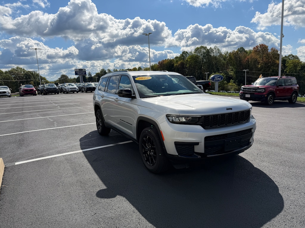 Used 2024 Jeep Grand Cherokee L Altitude Altitude 4x4
