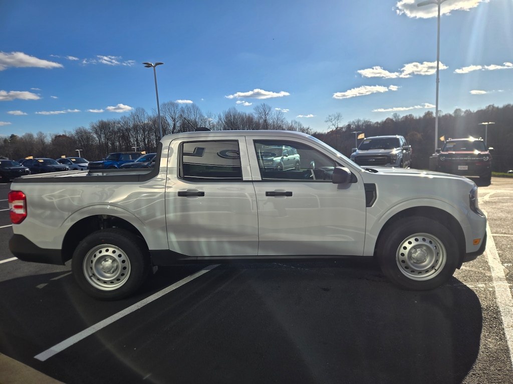 New 2025 Ford Maverick XL TRUCK