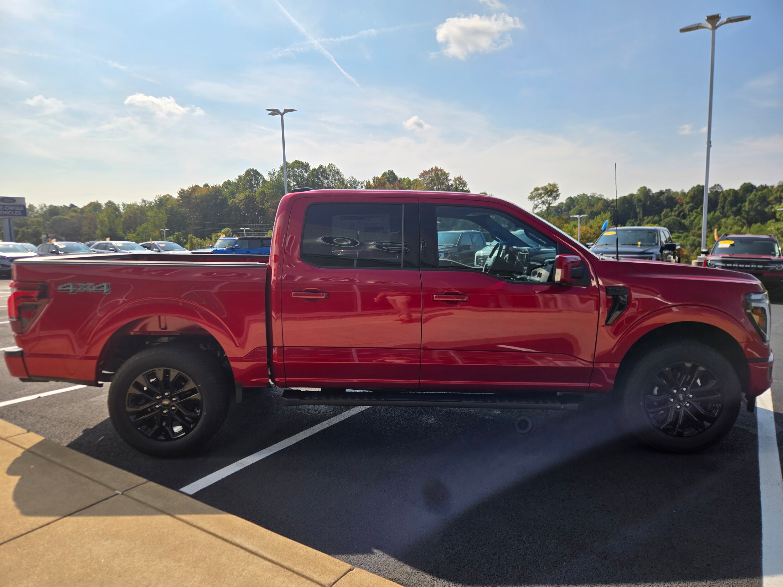 2025 Ford F-150 Lariat photo 4