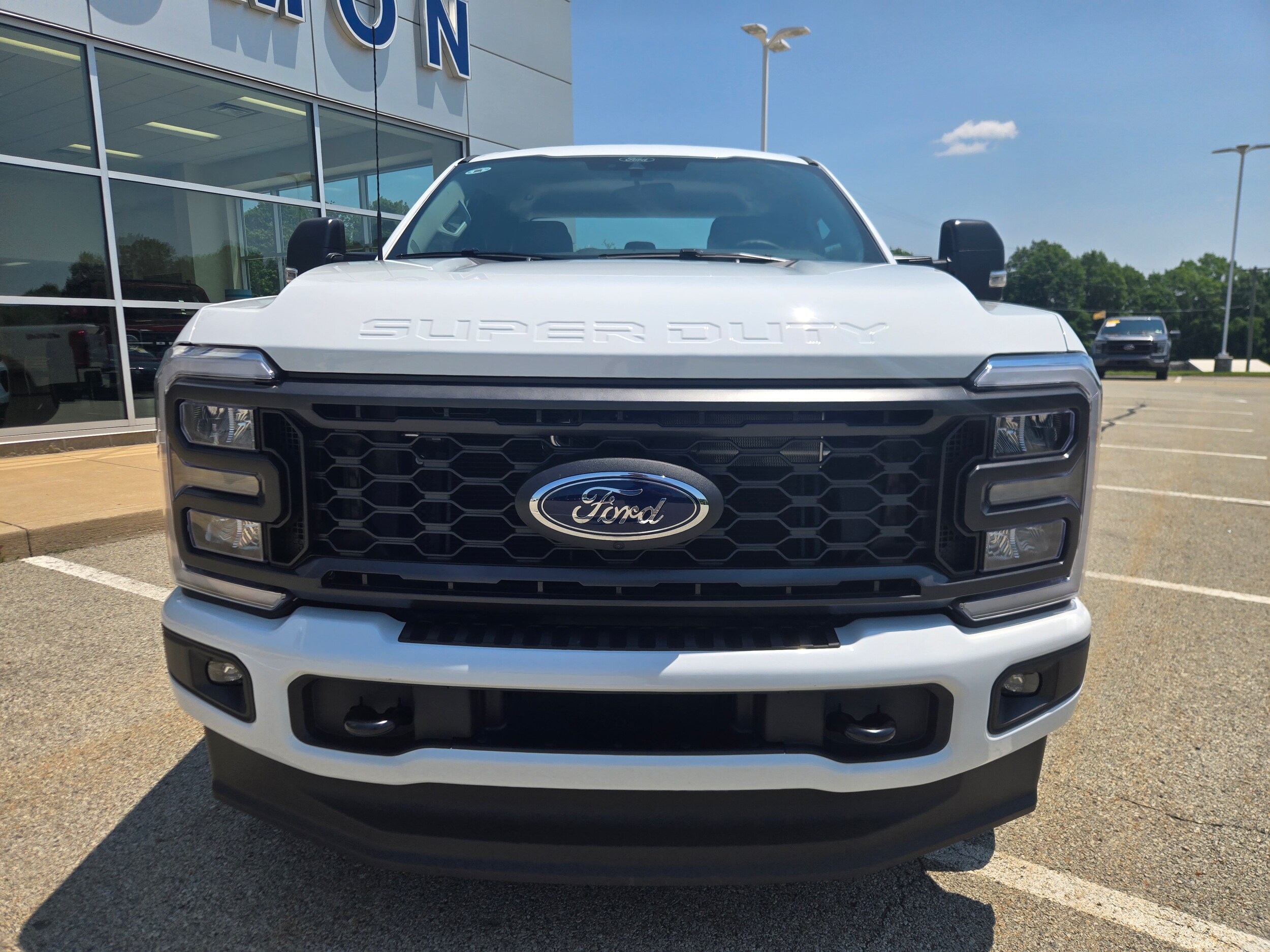 2025 Ford F-350 XL photo 2