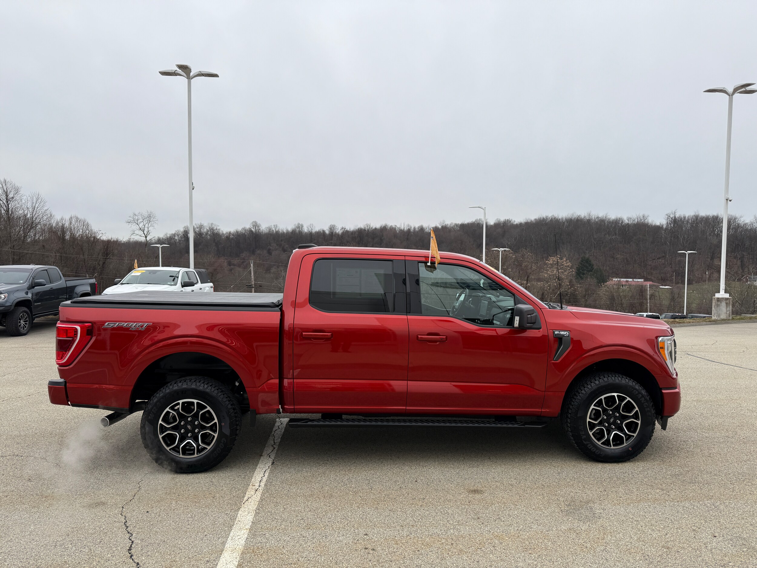 2023 Ford F-150 XLT photo 4