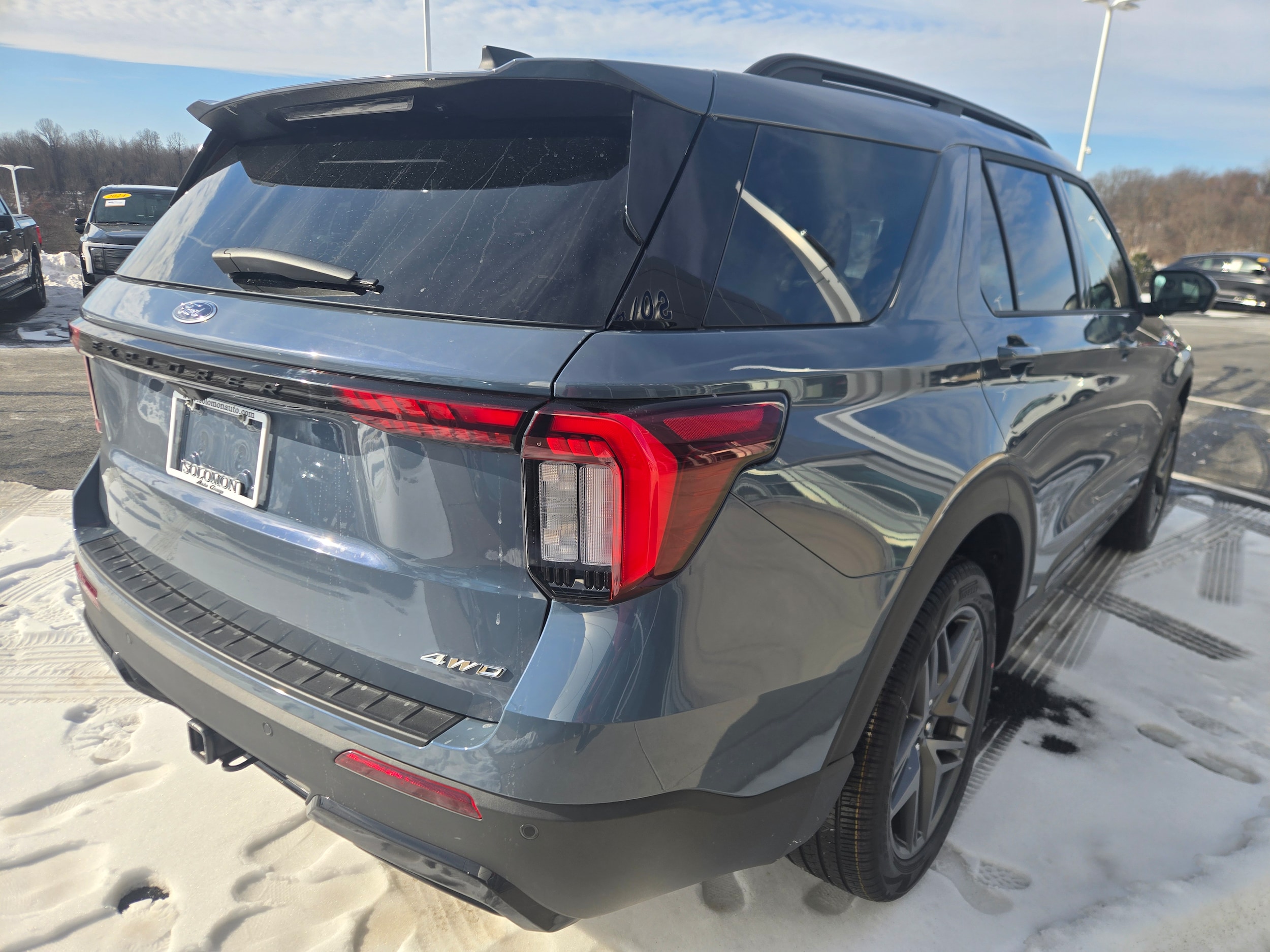 View vehicle photo 5