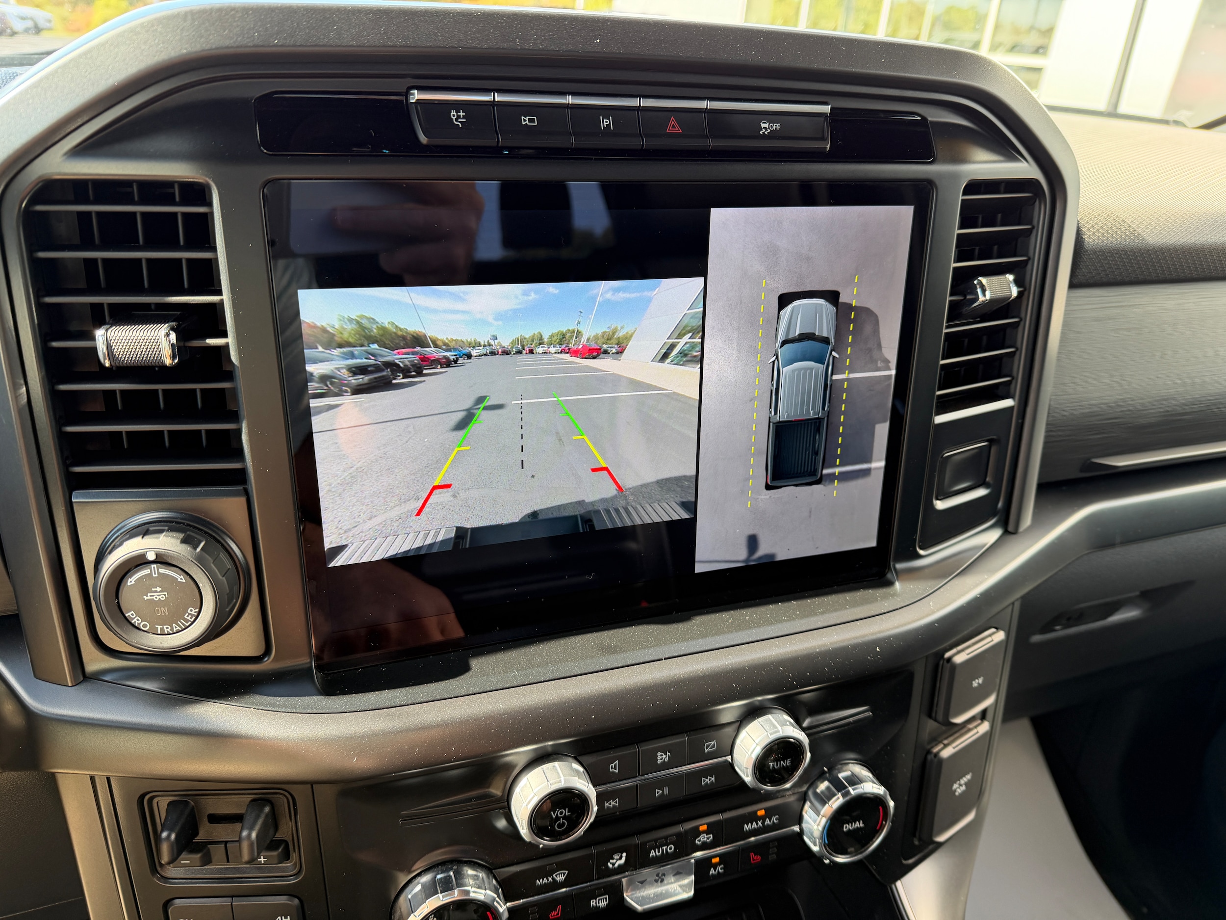 2024 Ford F-150 XLT - Photo 17