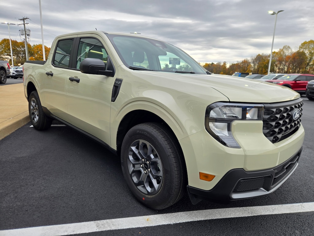 New 2025 Ford Maverick XLT TRUCK