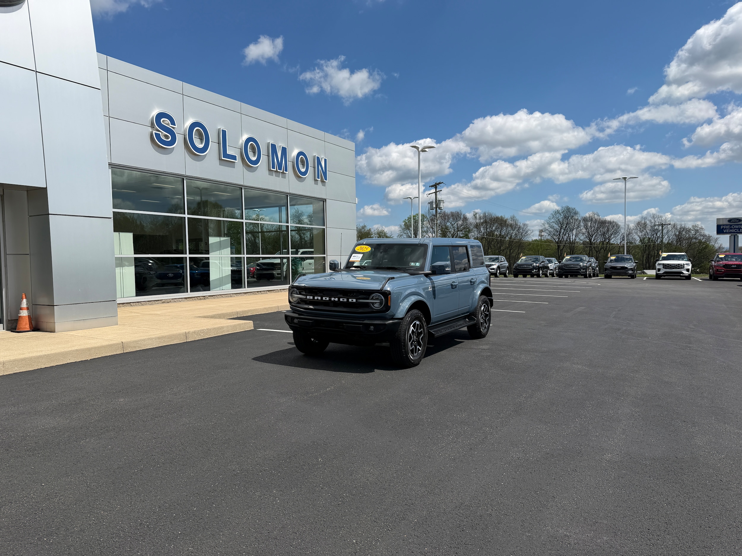 2025 Ford Bronco Outer Banks 4x4's photo