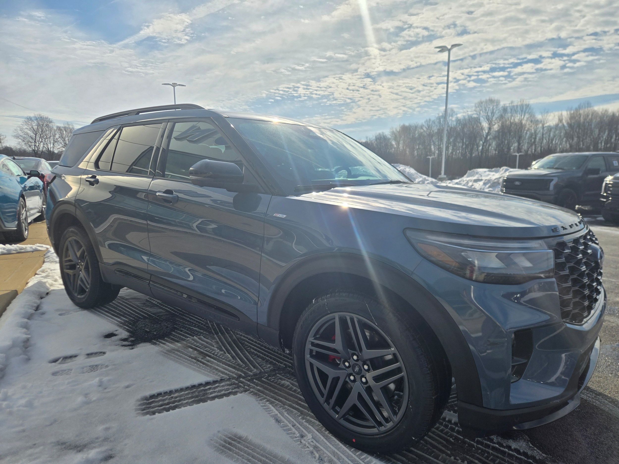 View vehicle photo 3