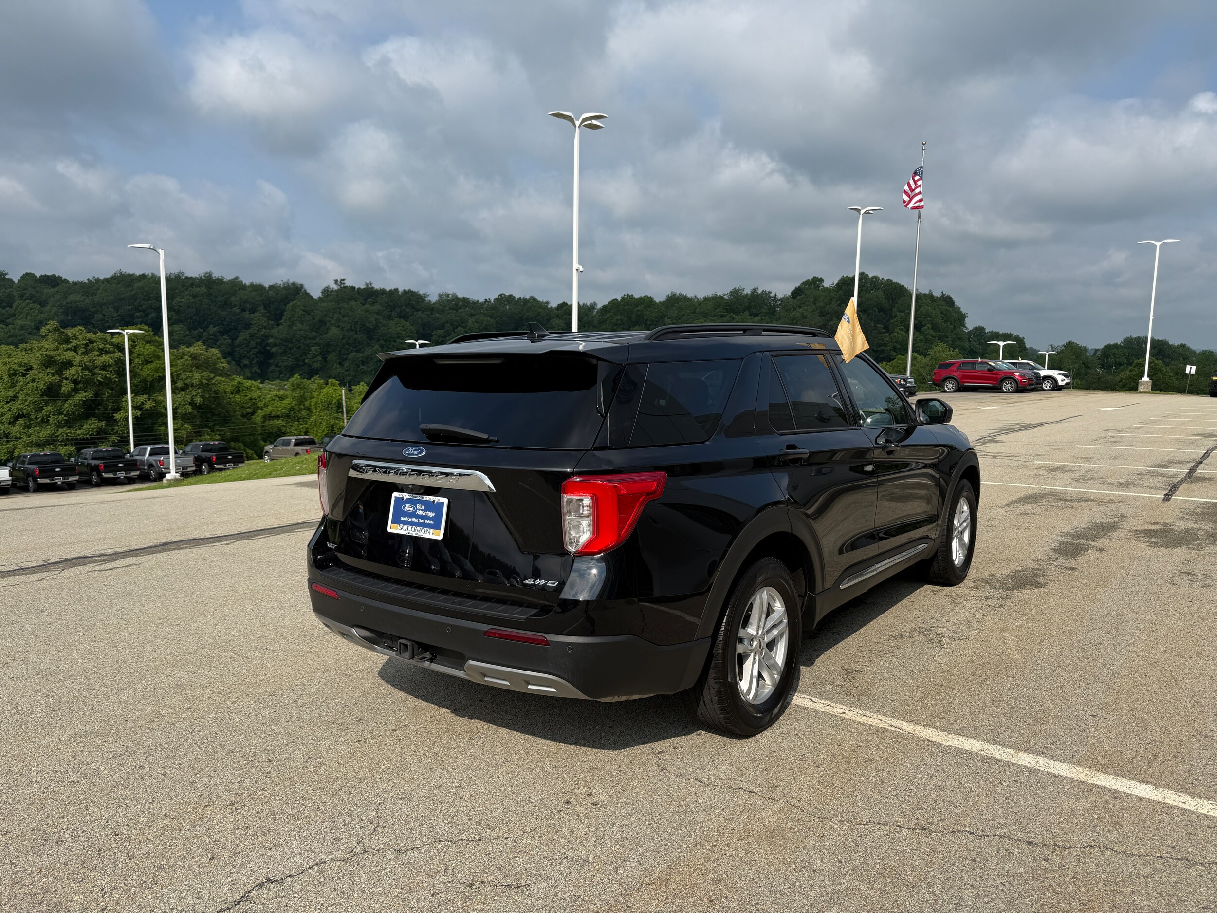 2023 Ford Explorer XLT photo 4