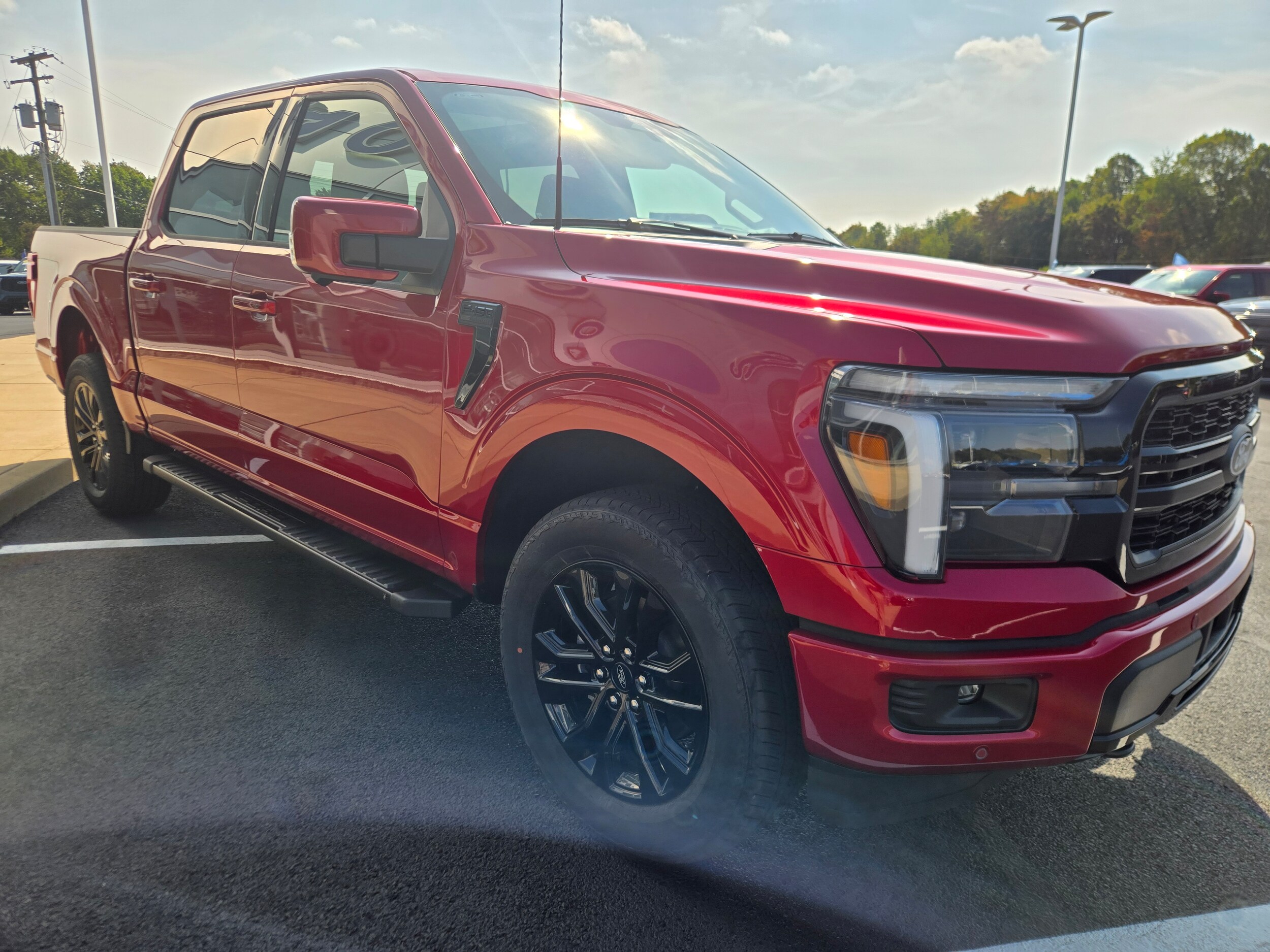 2025 Ford F-150 Lariat photo 3