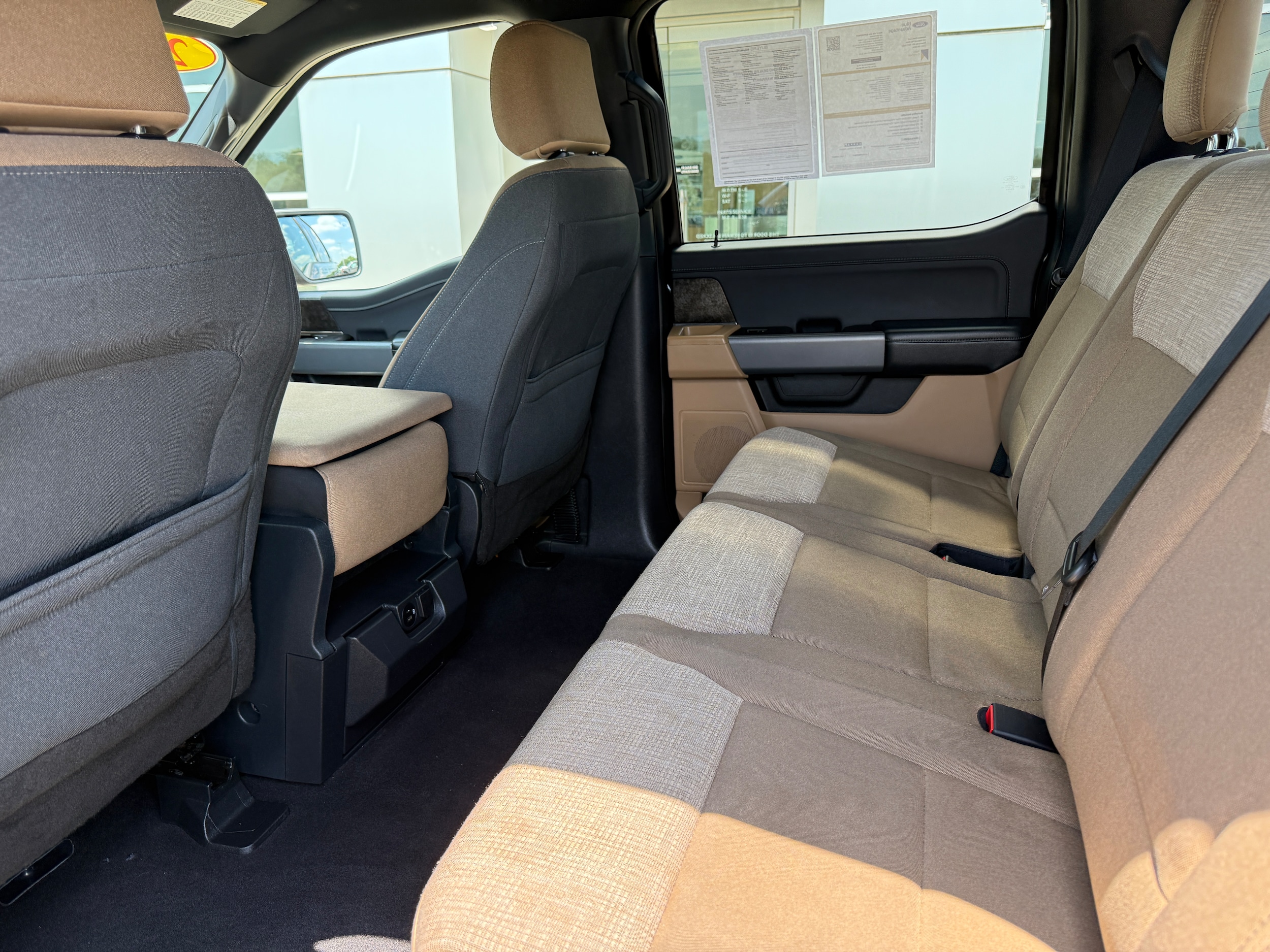 2023 Ford F-150 XLT - Photo 12