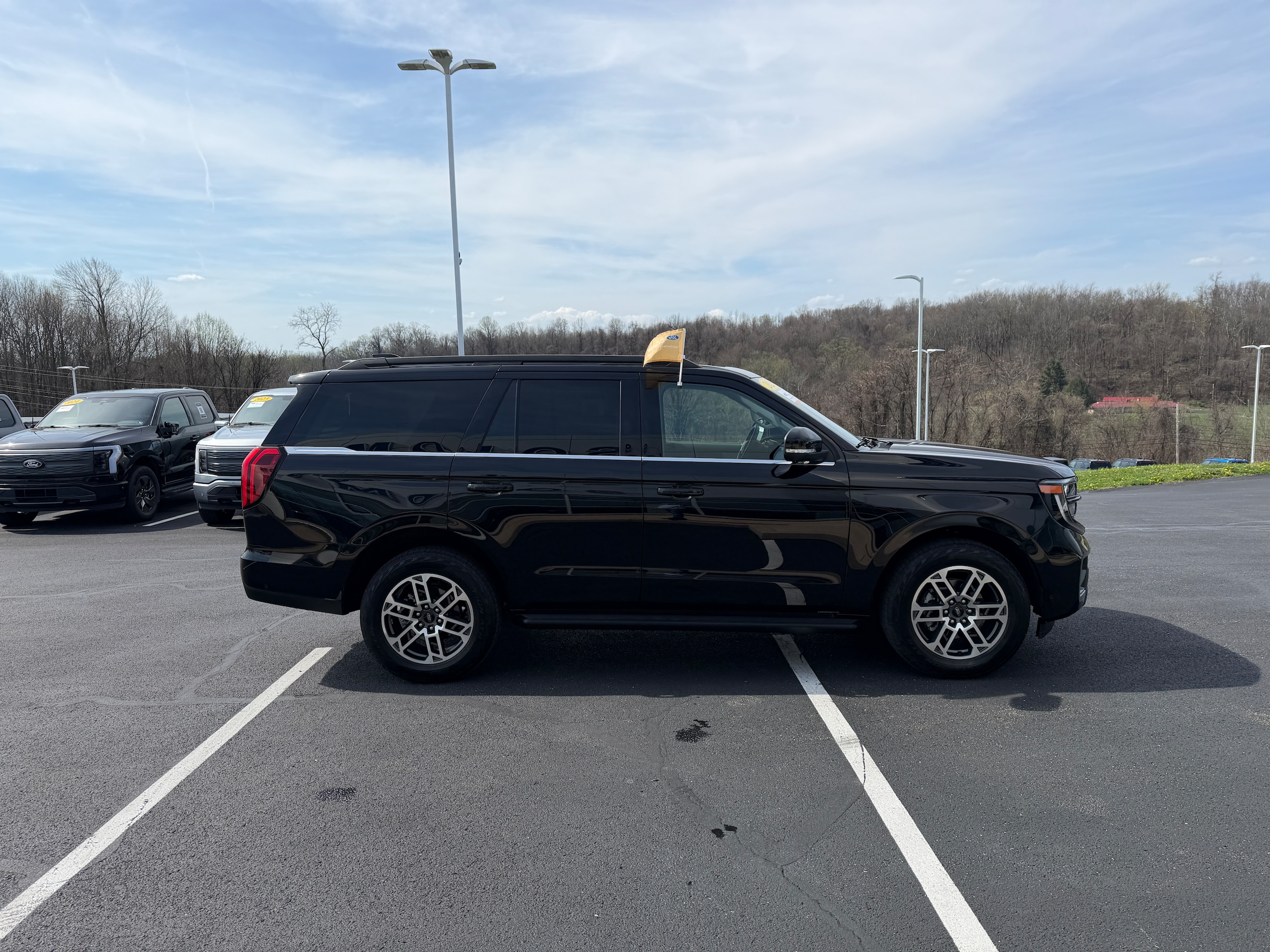 View vehicle photo 5