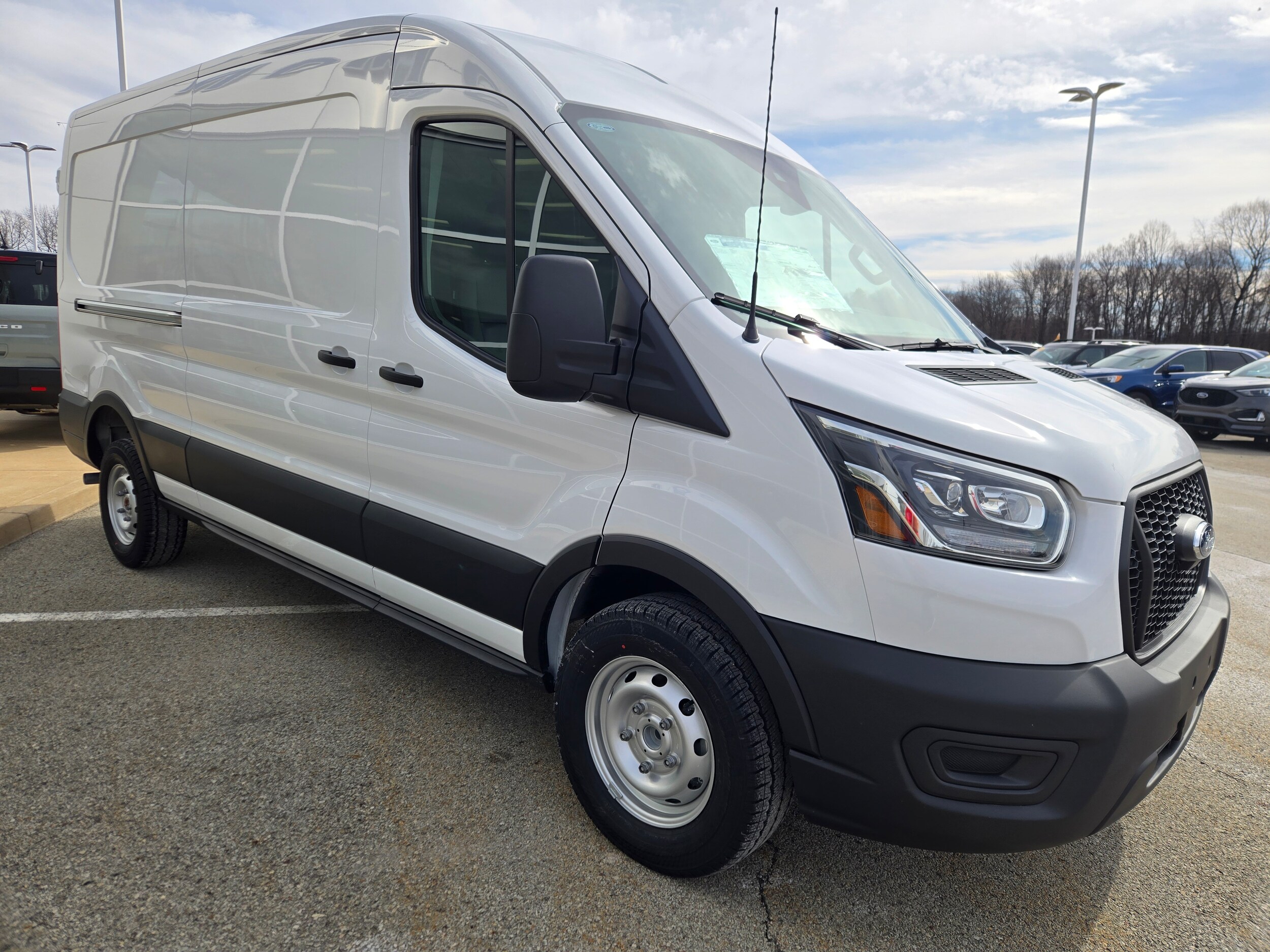 2025 Ford Transit photo 3