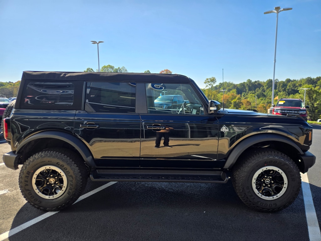 New 2025 Ford Bronco Outer Banks SUV