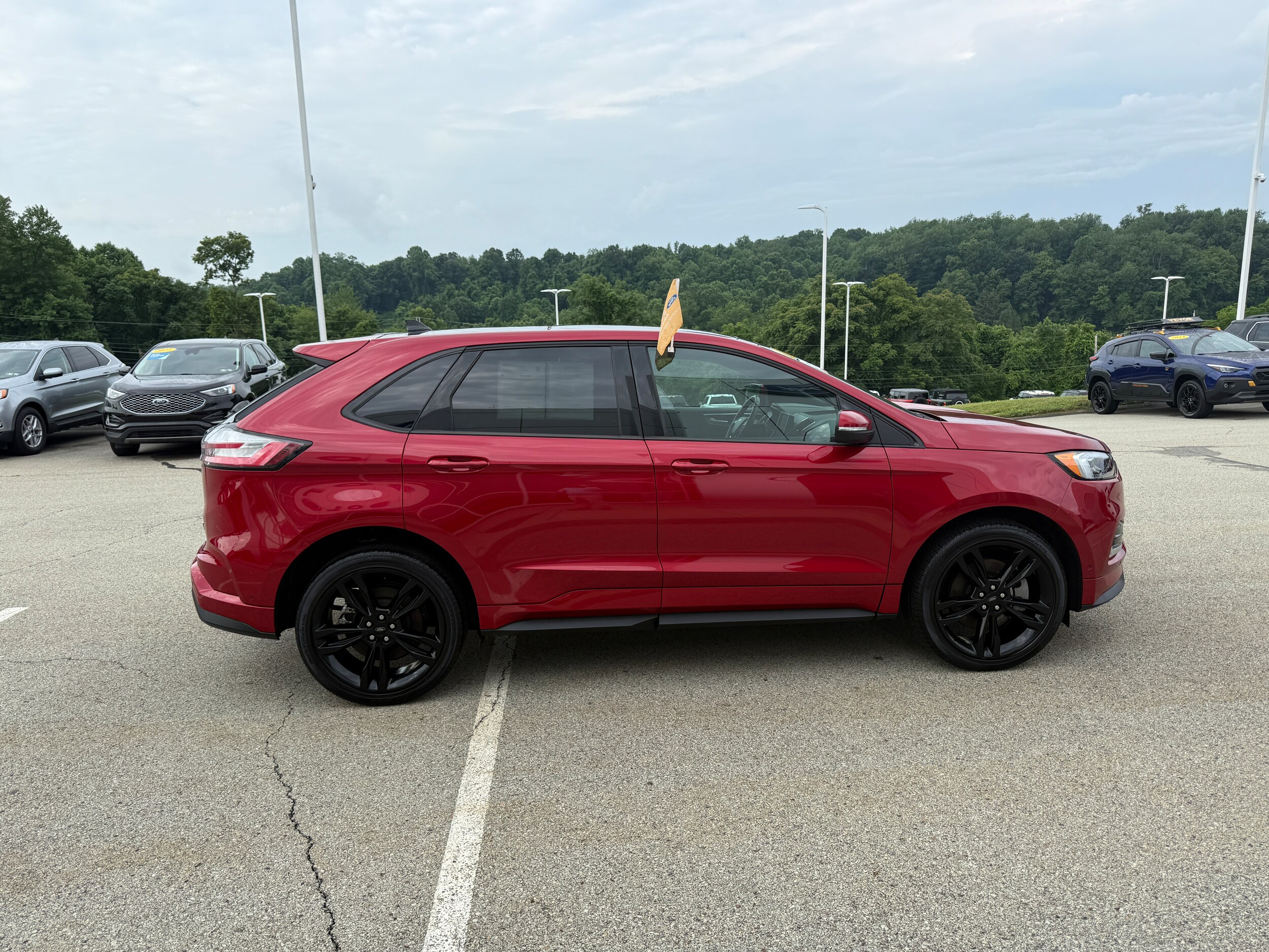 2024 Ford Edge ST photo 4