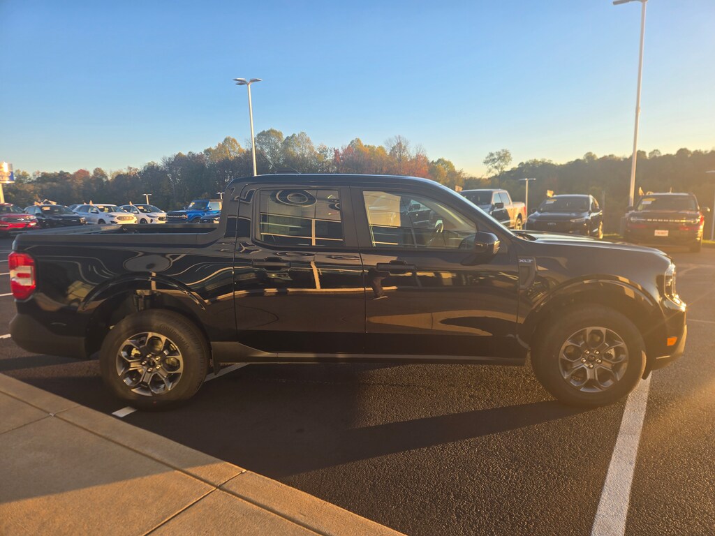 New 2025 Ford Maverick XLT TRUCK