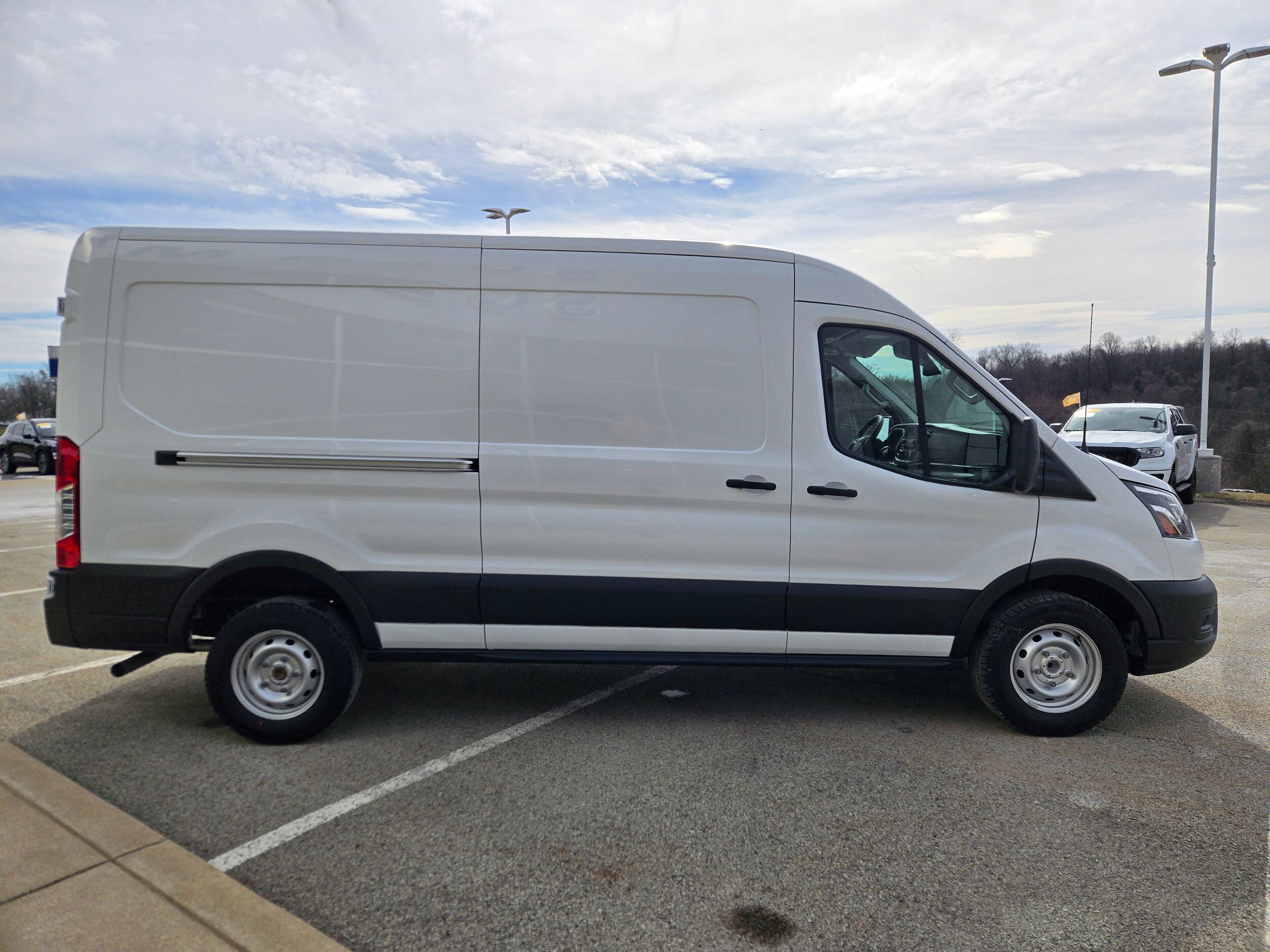 2025 Ford Transit photo 4