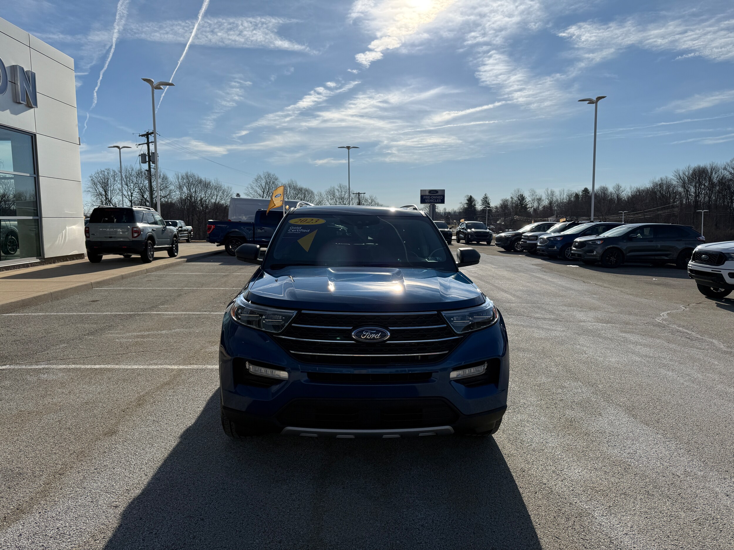 2023 Ford Explorer XLT photo 3