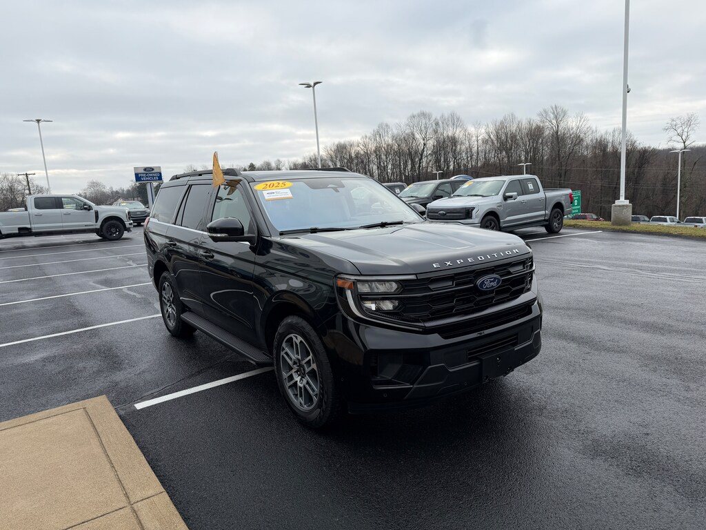 Certified 2025 Ford Expedition Active Active 4x4