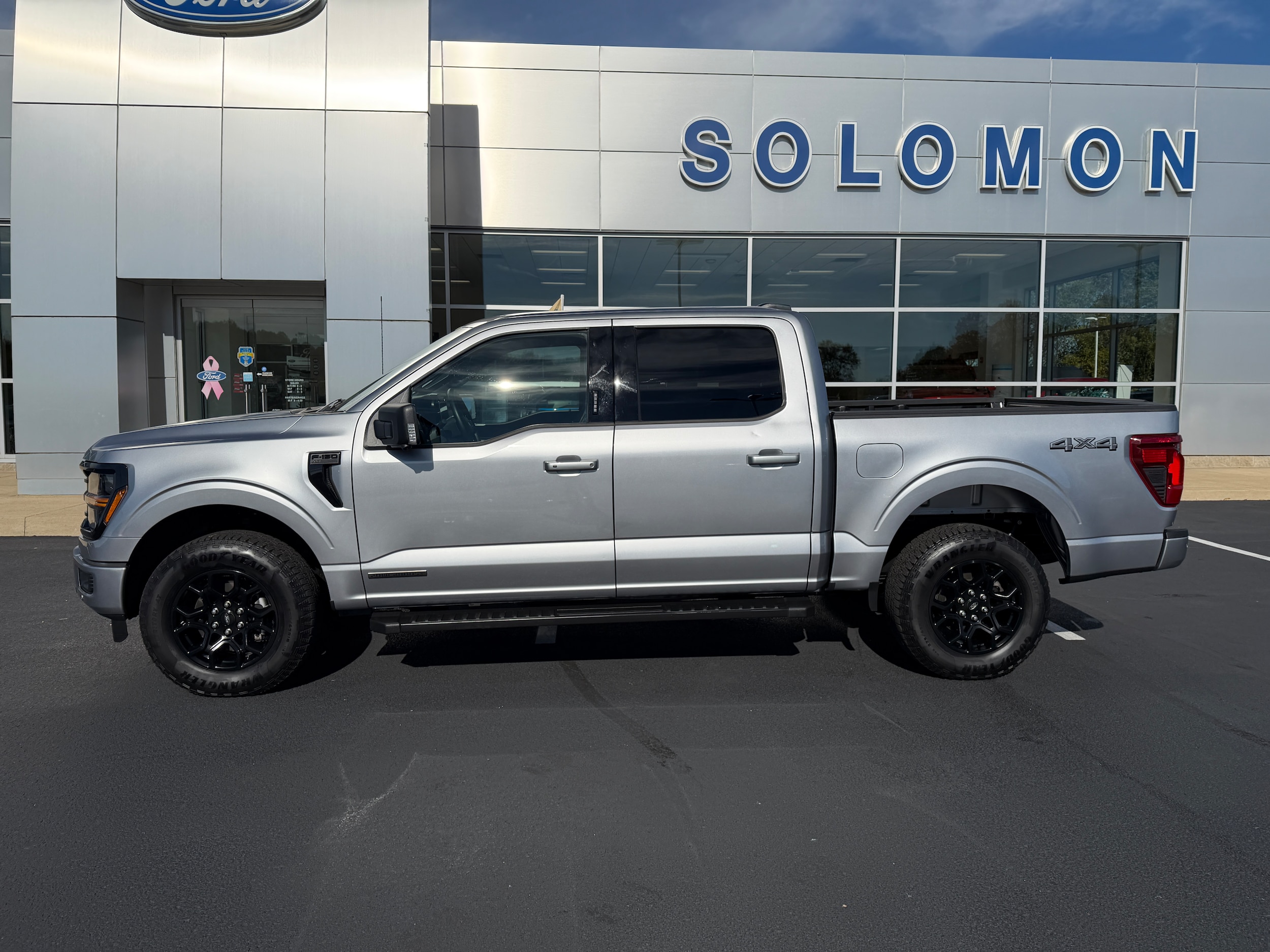 2024 Ford F-150 XLT - Photo 8