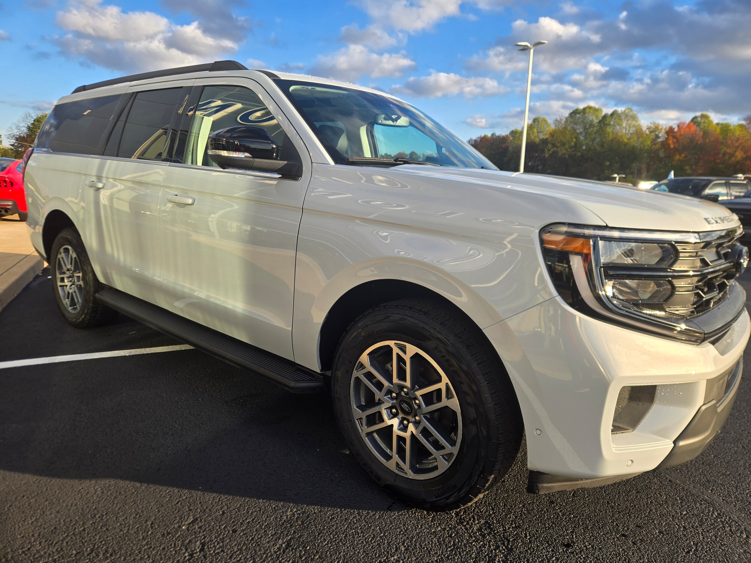 2025 Ford Expedition MAX photo 3