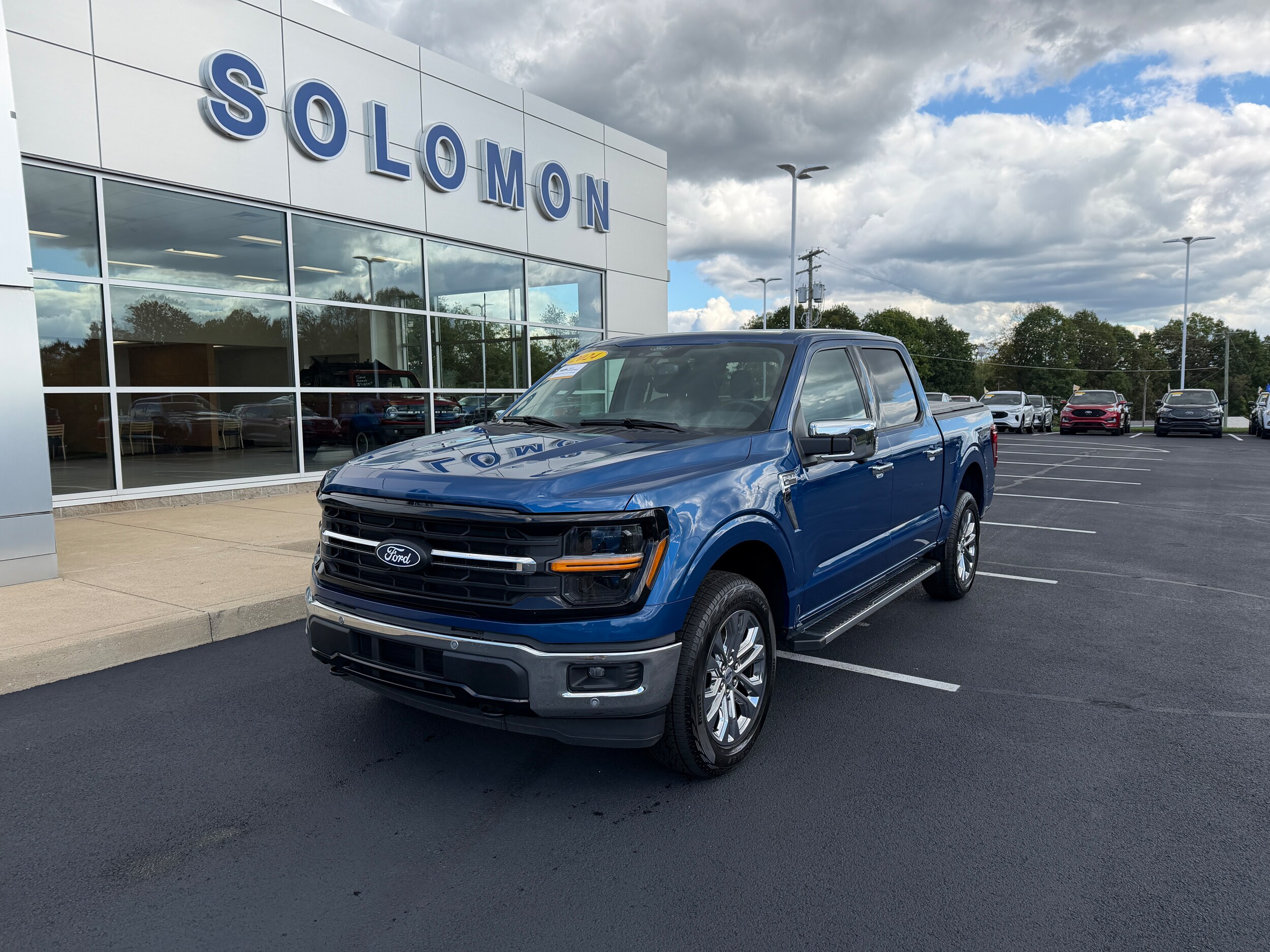 2024 Ford F-150 XLT photo 2