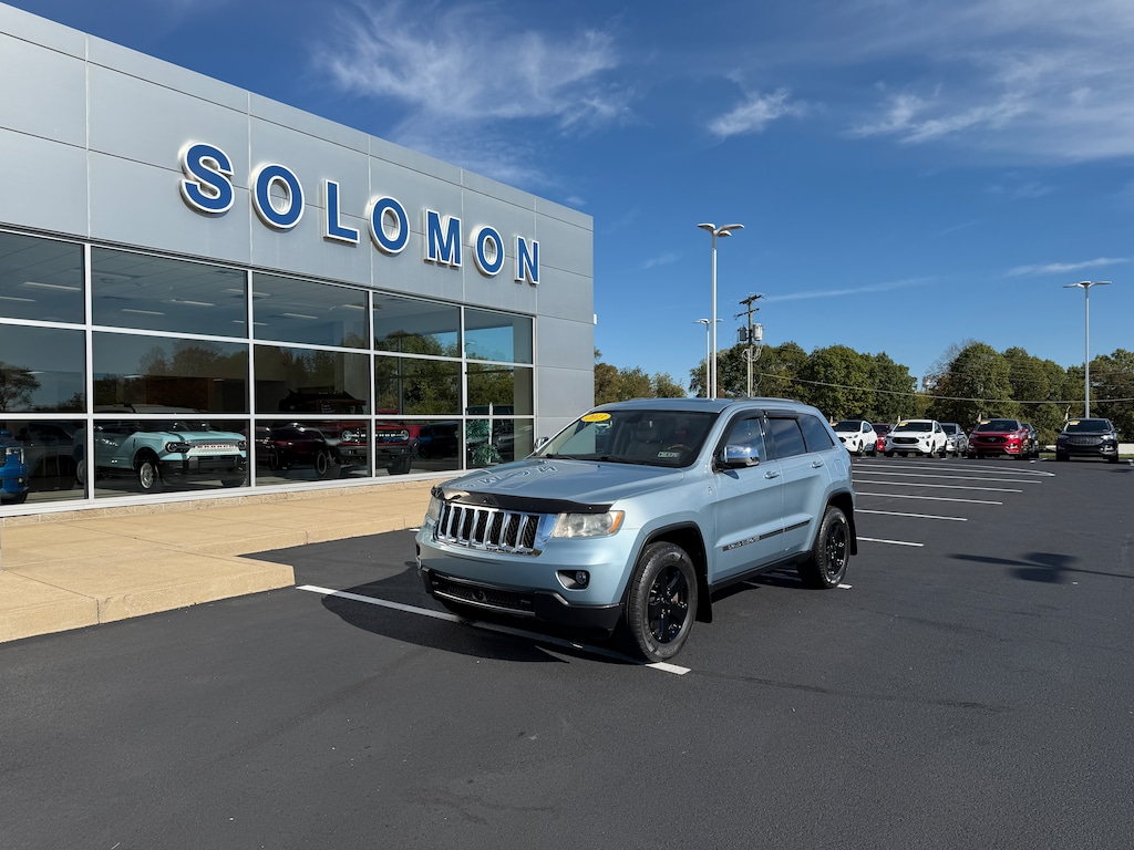 Used 2013 Jeep Grand Cherokee Overland 4WD  Overland