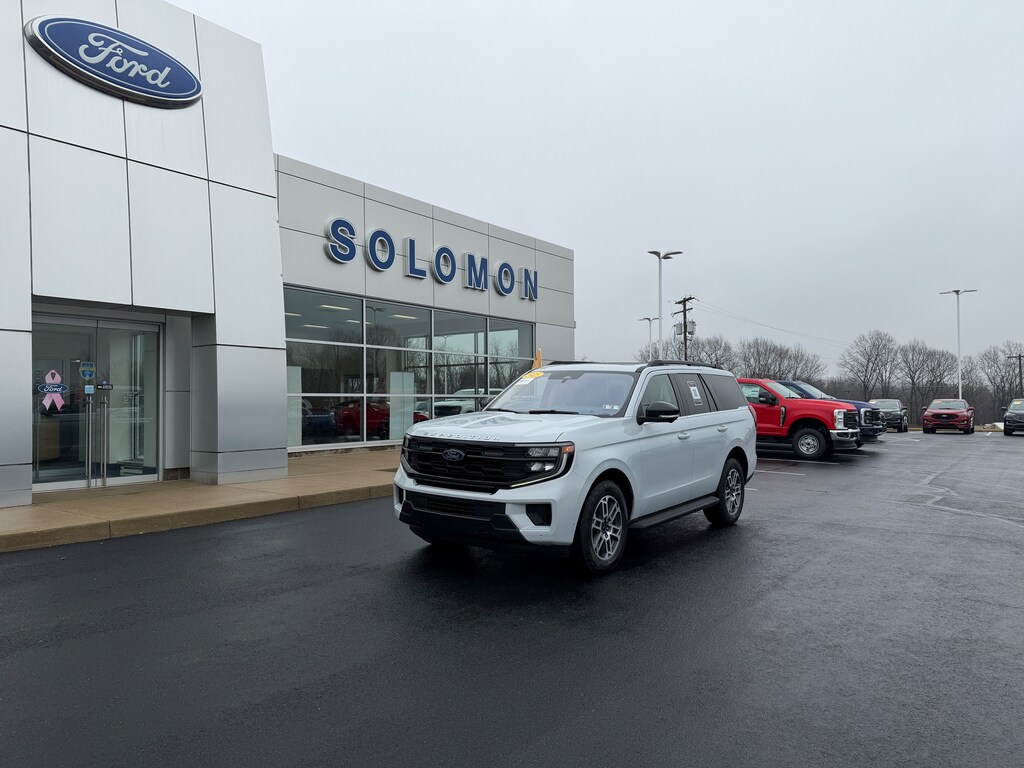 Certified 2025 Ford Expedition Active Active 4x4