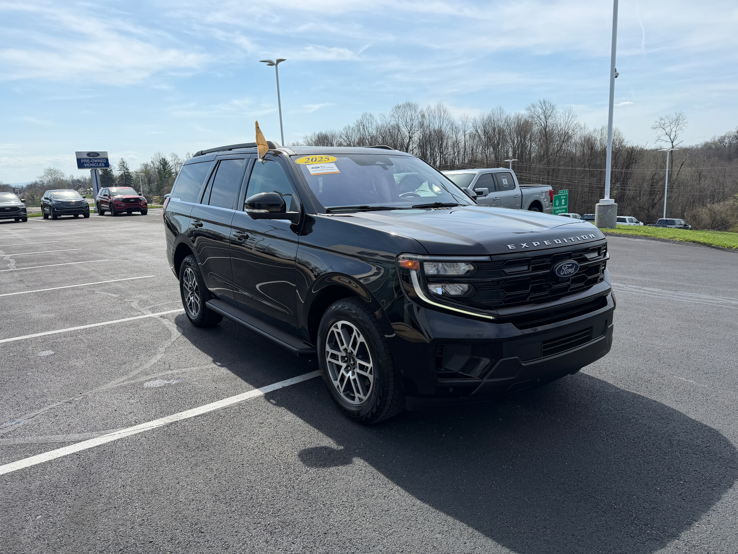 View vehicle photo 4