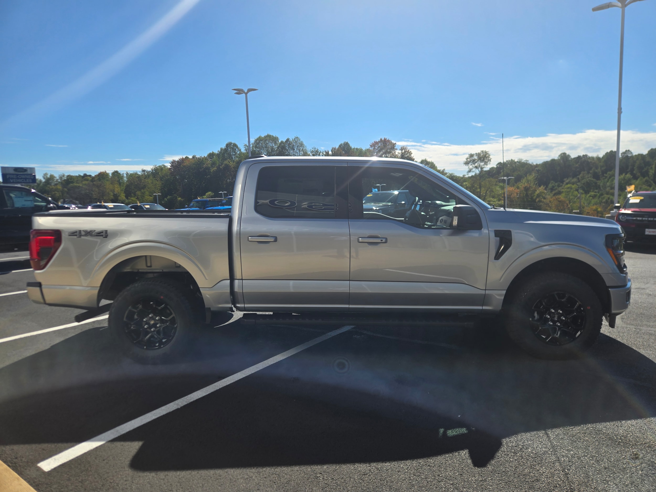 2025 Ford F-150 XLT photo 2