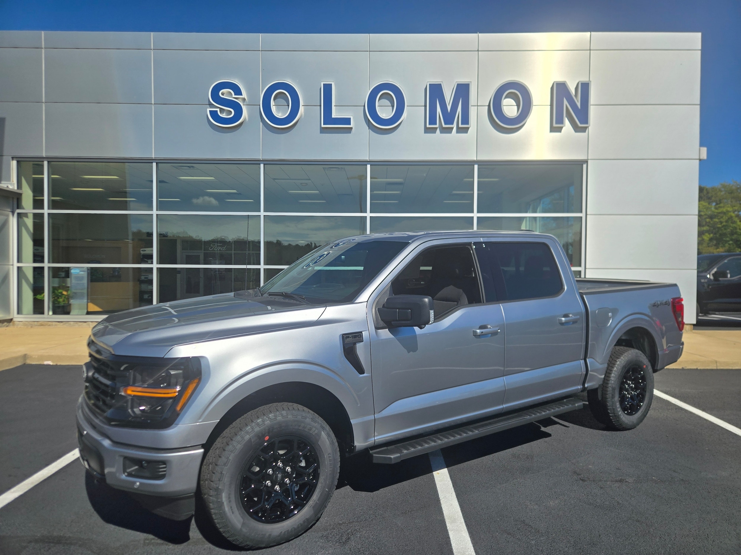 2025 Ford F-150 XLT's photo