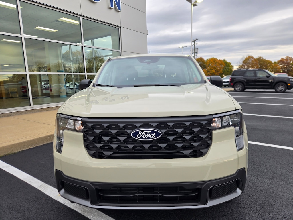 New 2025 Ford Maverick XLT TRUCK