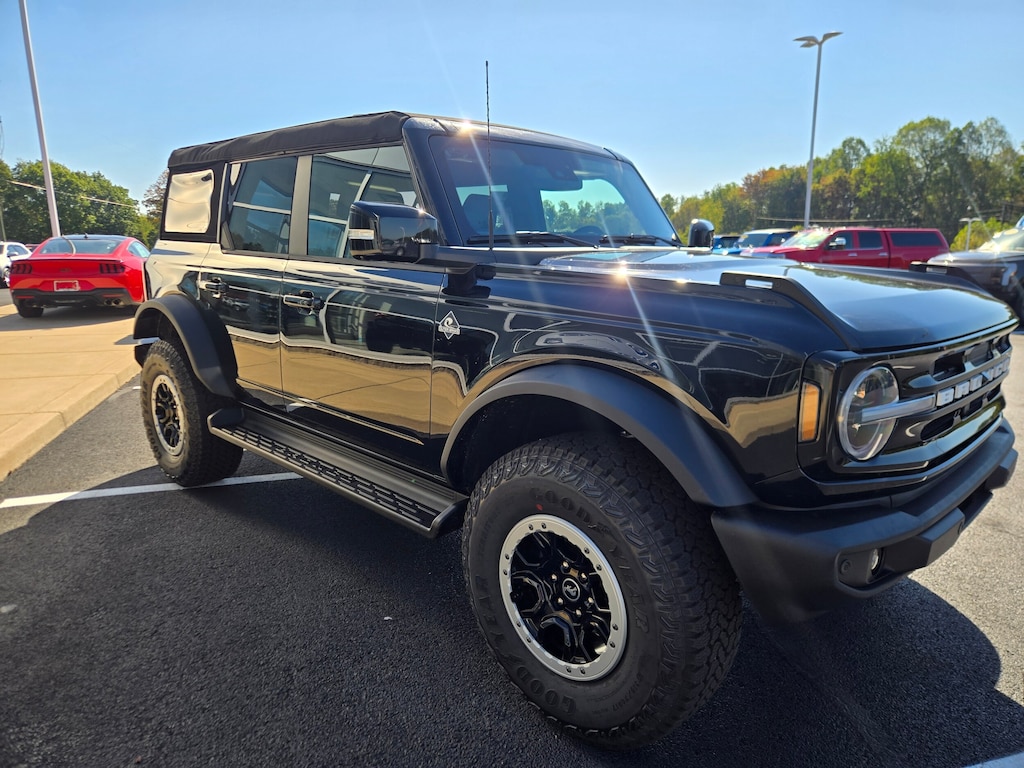 New 2025 Ford Bronco Outer Banks SUV