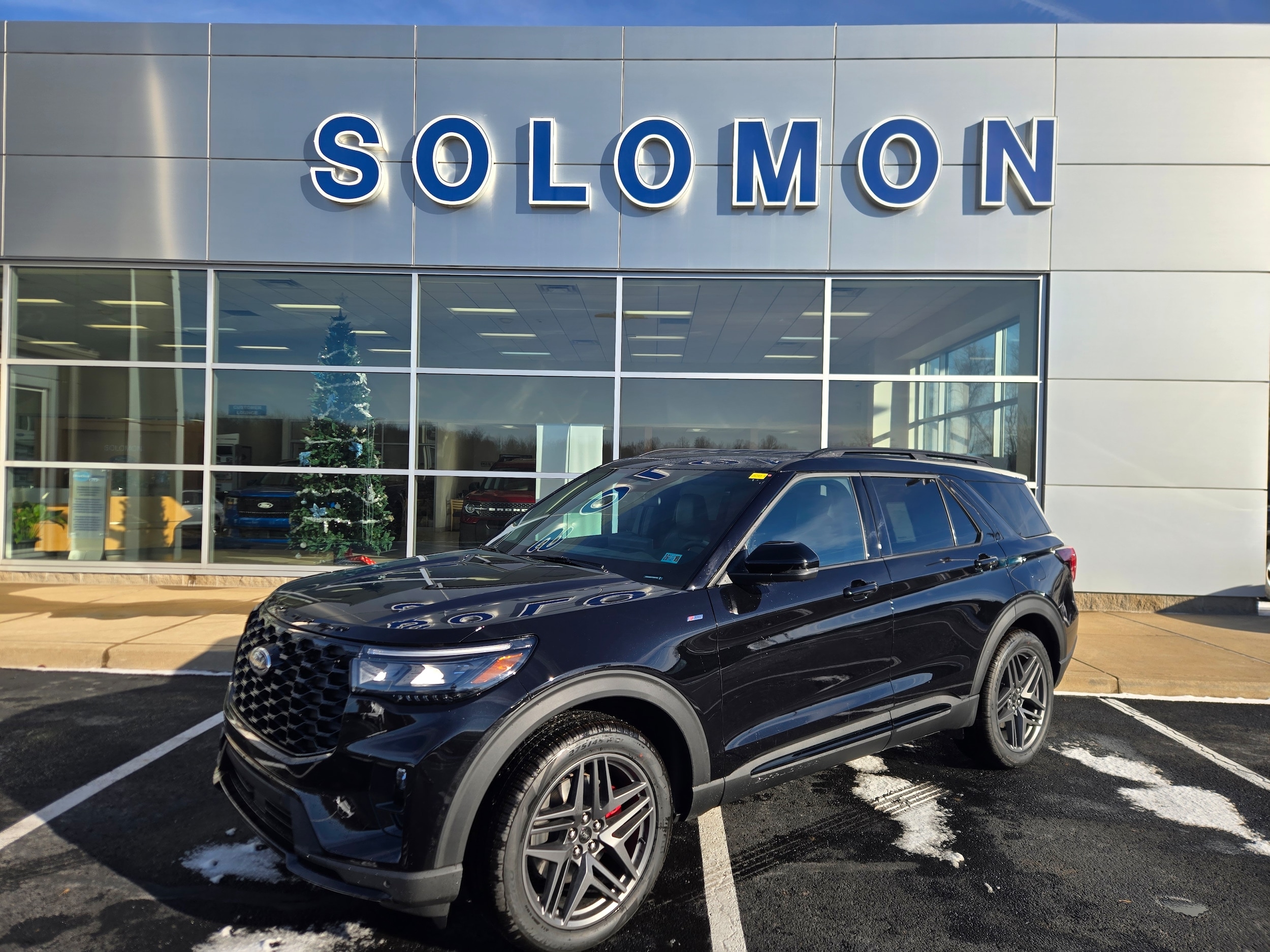 2026 Ford Explorer ST-LINE's photo