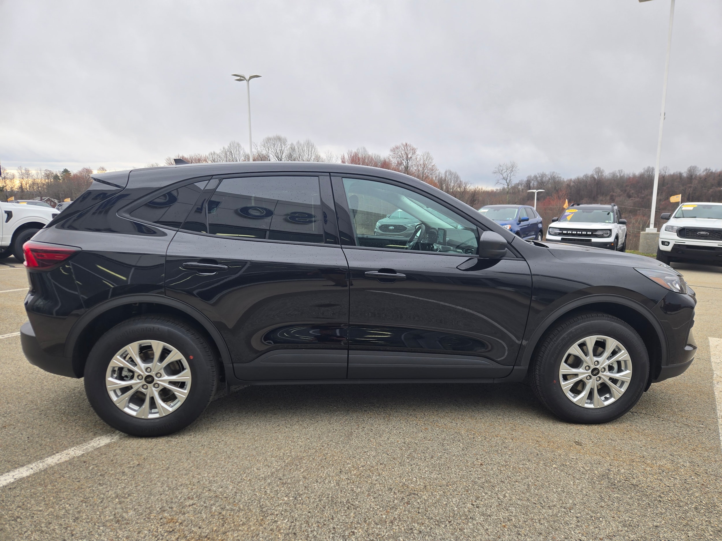 2025 Ford Escape Active photo 2