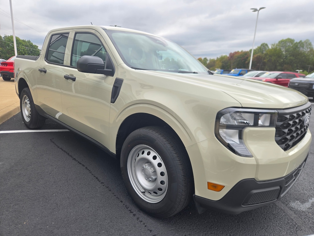 New 2025 Ford Maverick XL TRUCK