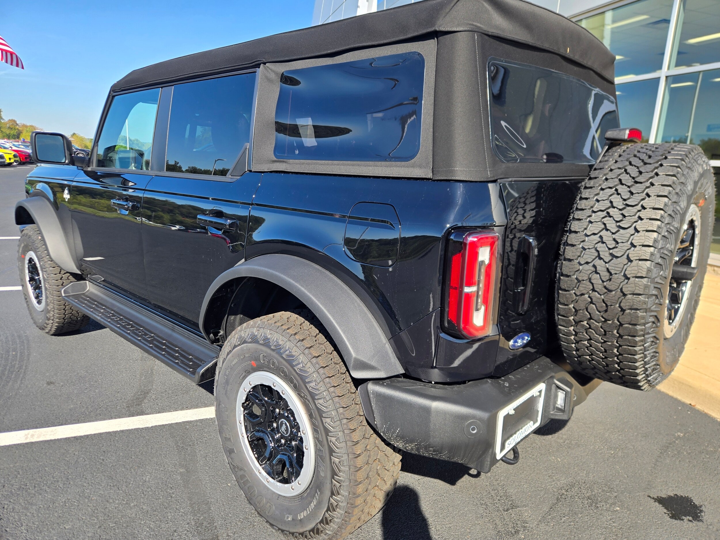 2025 Ford Bronco 4-Door Outer Banks - Photo 8
