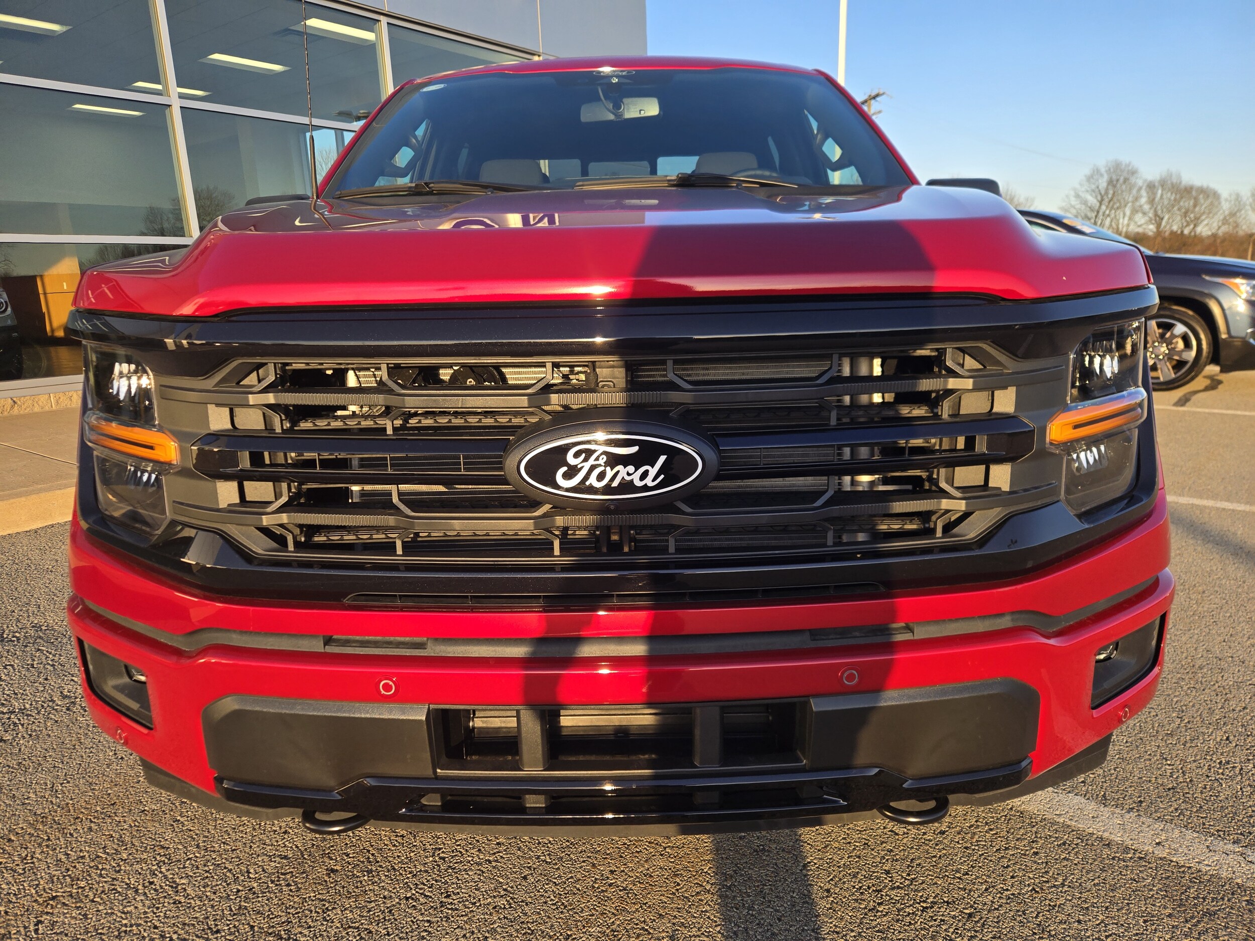 2025 Ford F-150 XLT photo 2