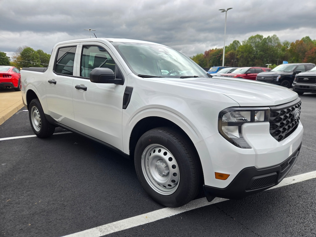 New 2025 Ford Maverick XL TRUCK