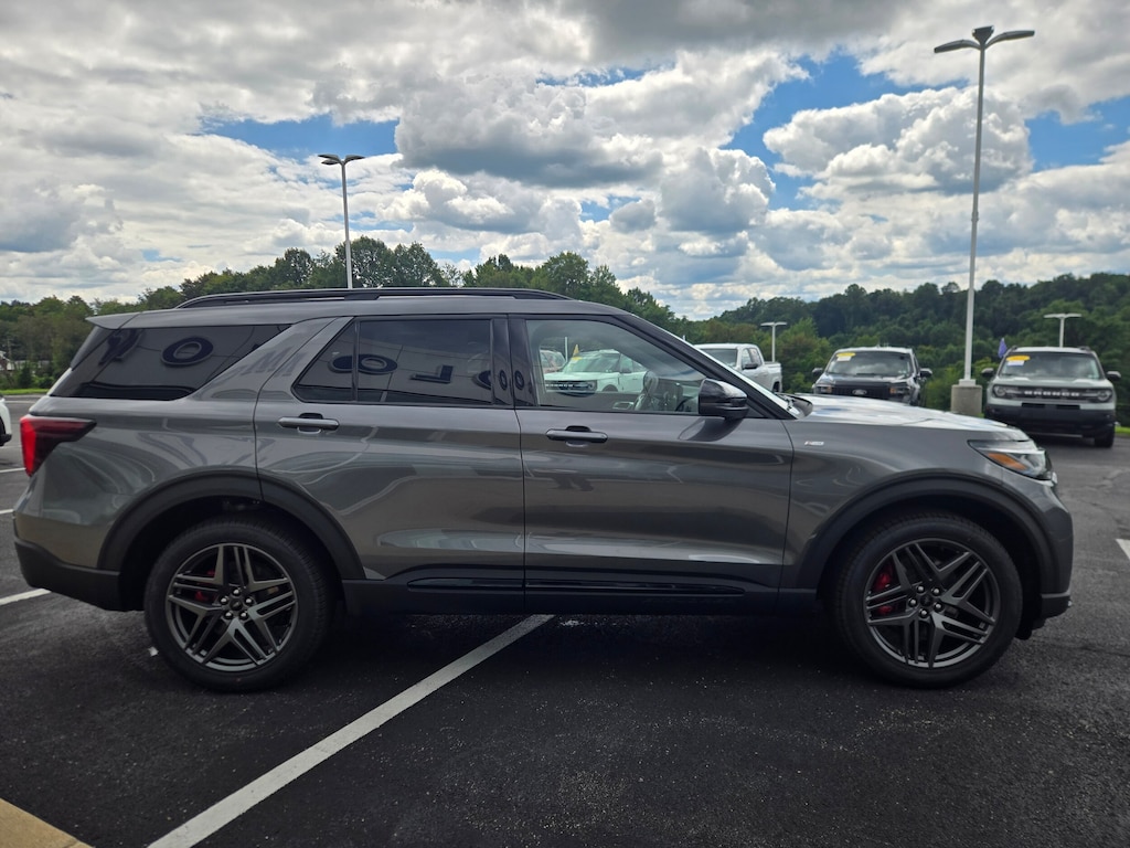 New 2026 Ford Explorer ST-Line SUV