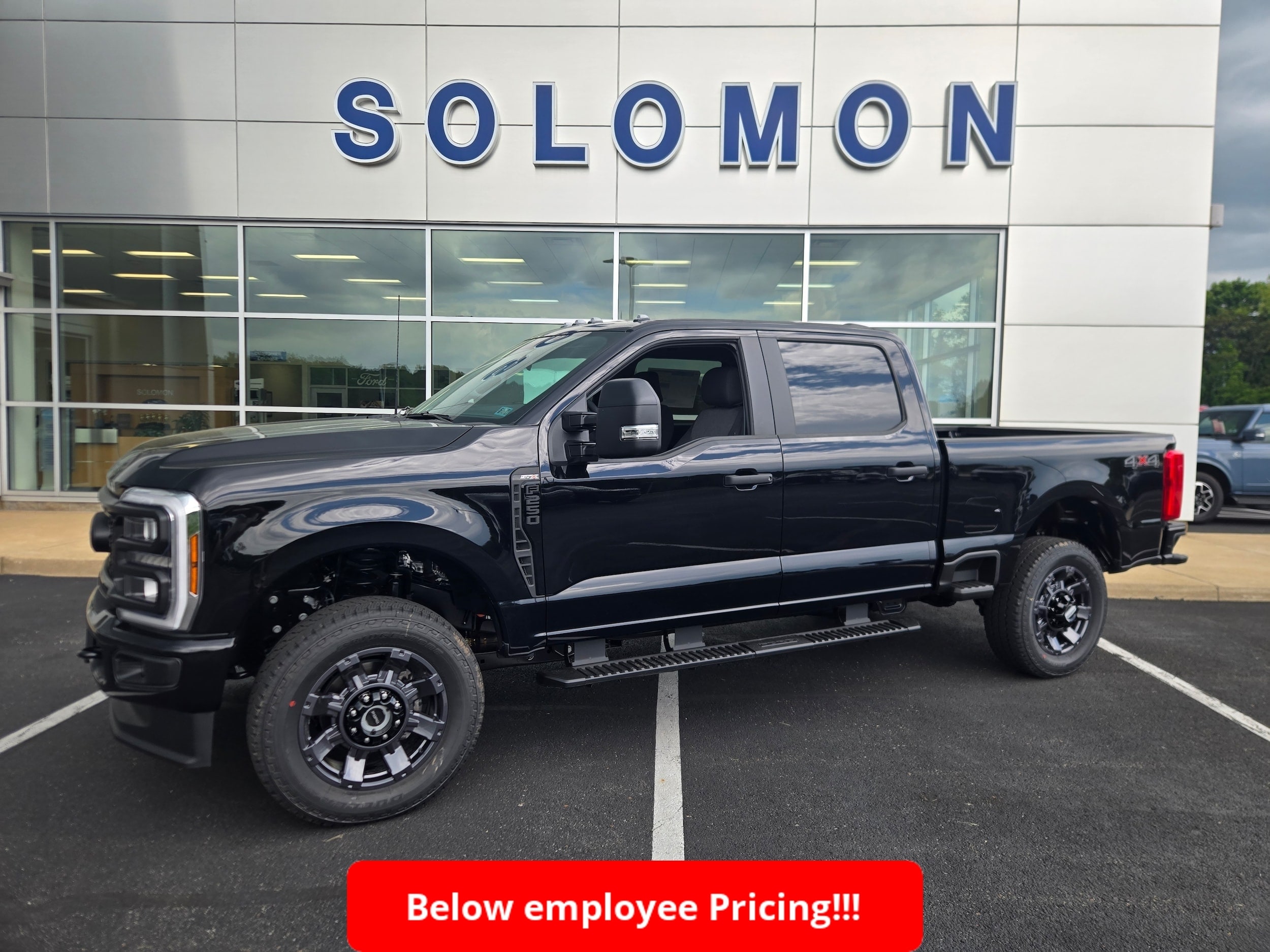 2026 Ford F-250 XL 4x4 Crew Cab 6-3/4' Box's photo