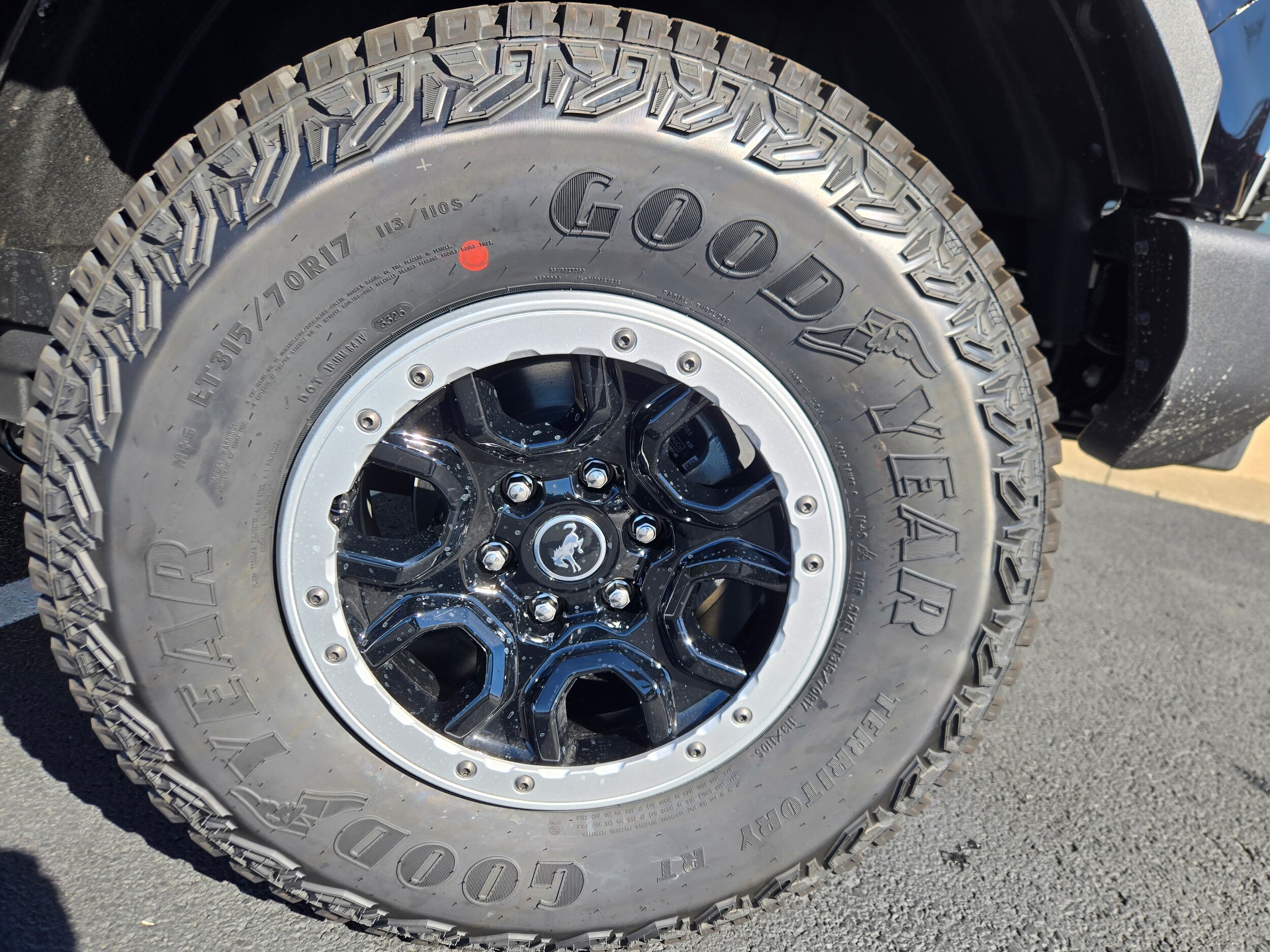 2025 Ford Bronco 4-Door Outer Banks - Photo 9