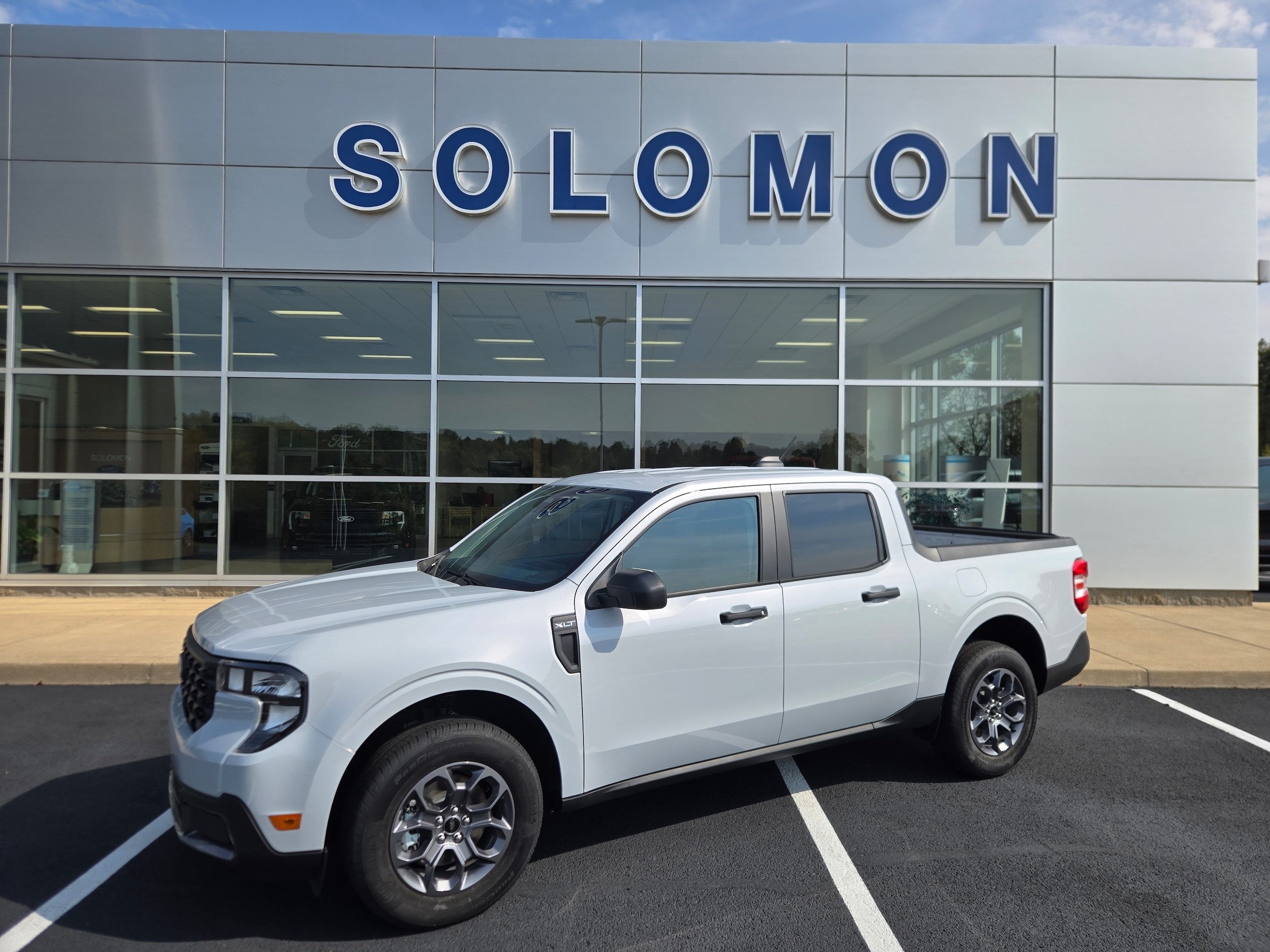 2025 Ford Maverick XLT's photo