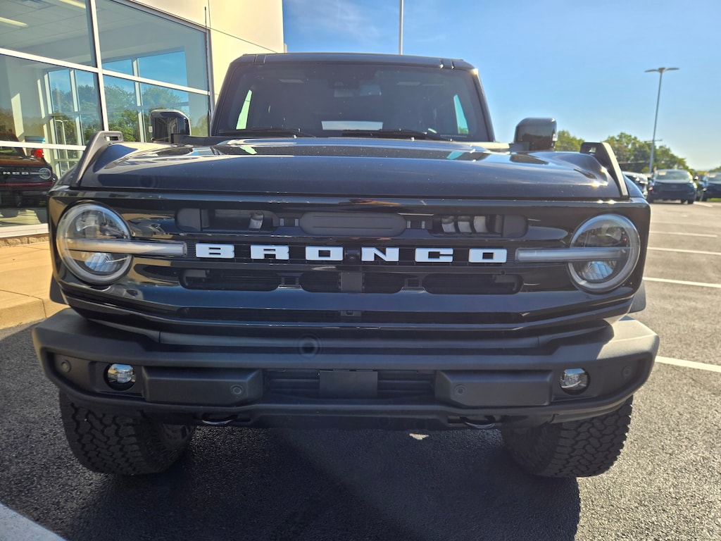 New 2025 Ford Bronco Outer Banks SUV