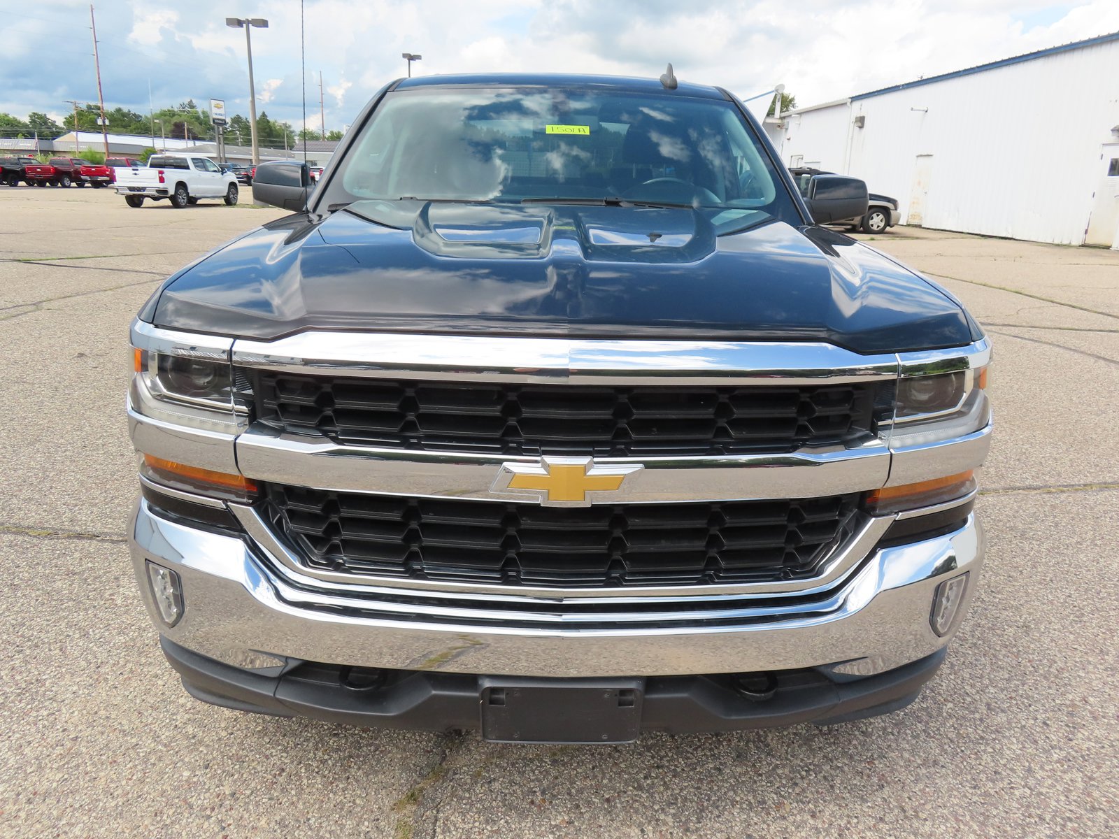 Used 2017 Chevrolet Silverado 1500 LT with VIN 3GCUKREC6HG512839 for sale in Wautoma, WI