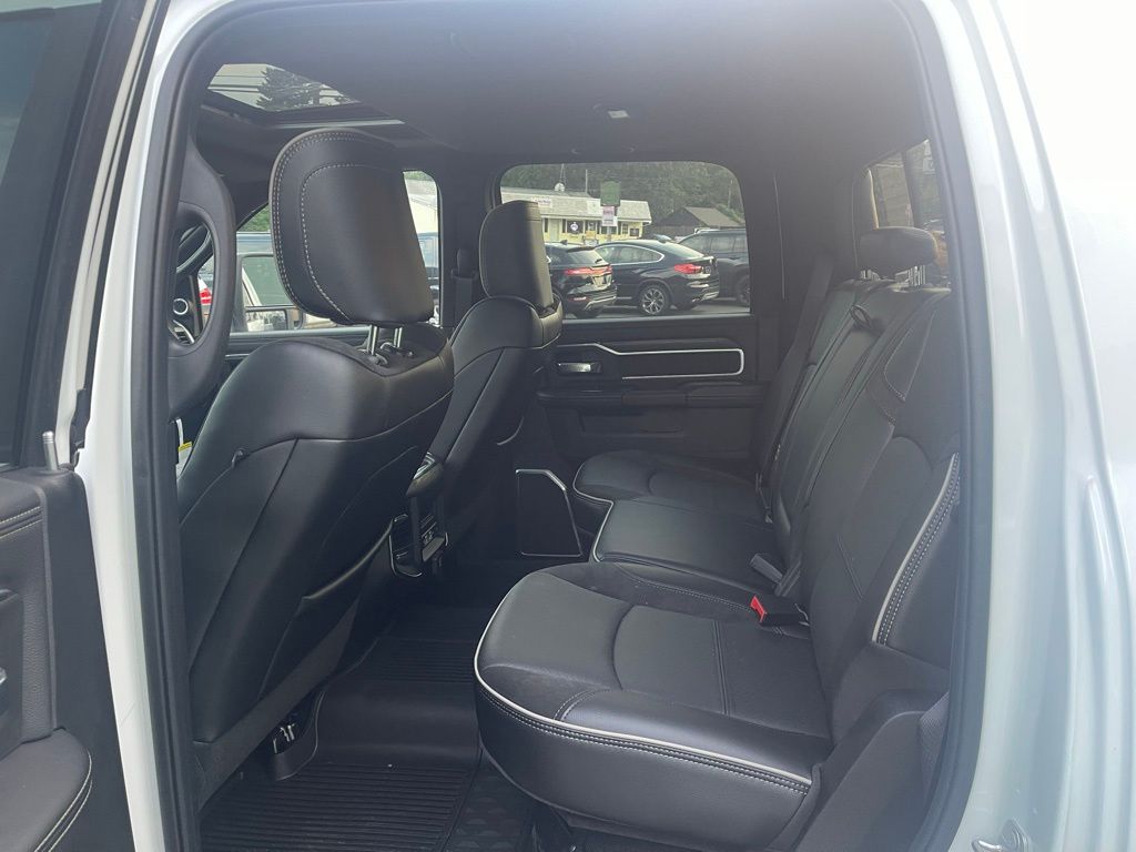 2024 RAM 2500 Laramie - Photo 11