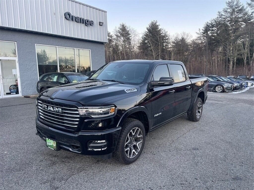 2025 Ram 1500 Laramie photo 2