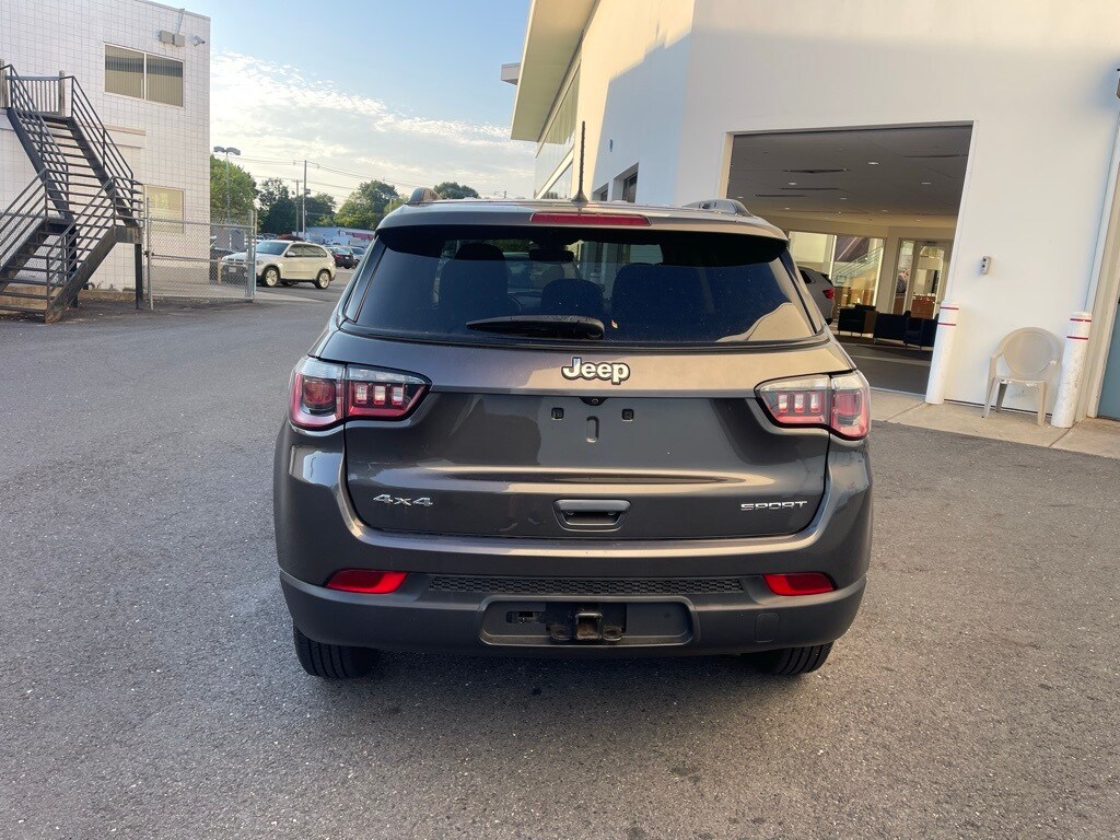 2018 Jeep Compass Sport photo 4