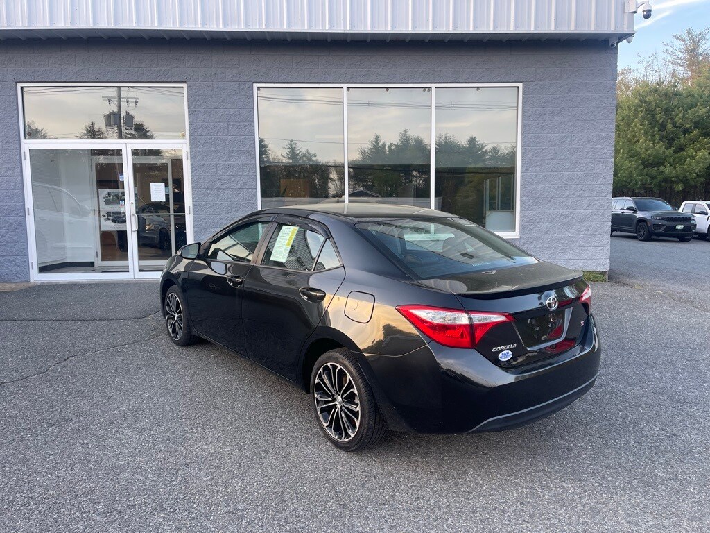 2014 Toyota Corolla Plus photo 4