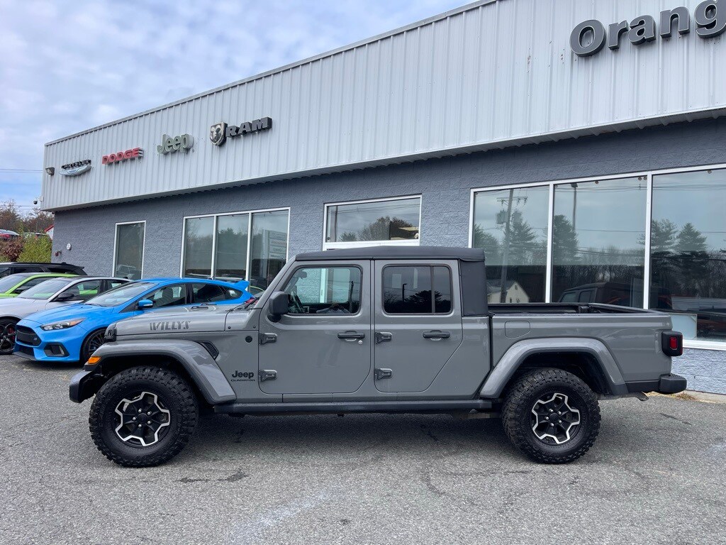 2021 Jeep Gladiator Willys photo 3