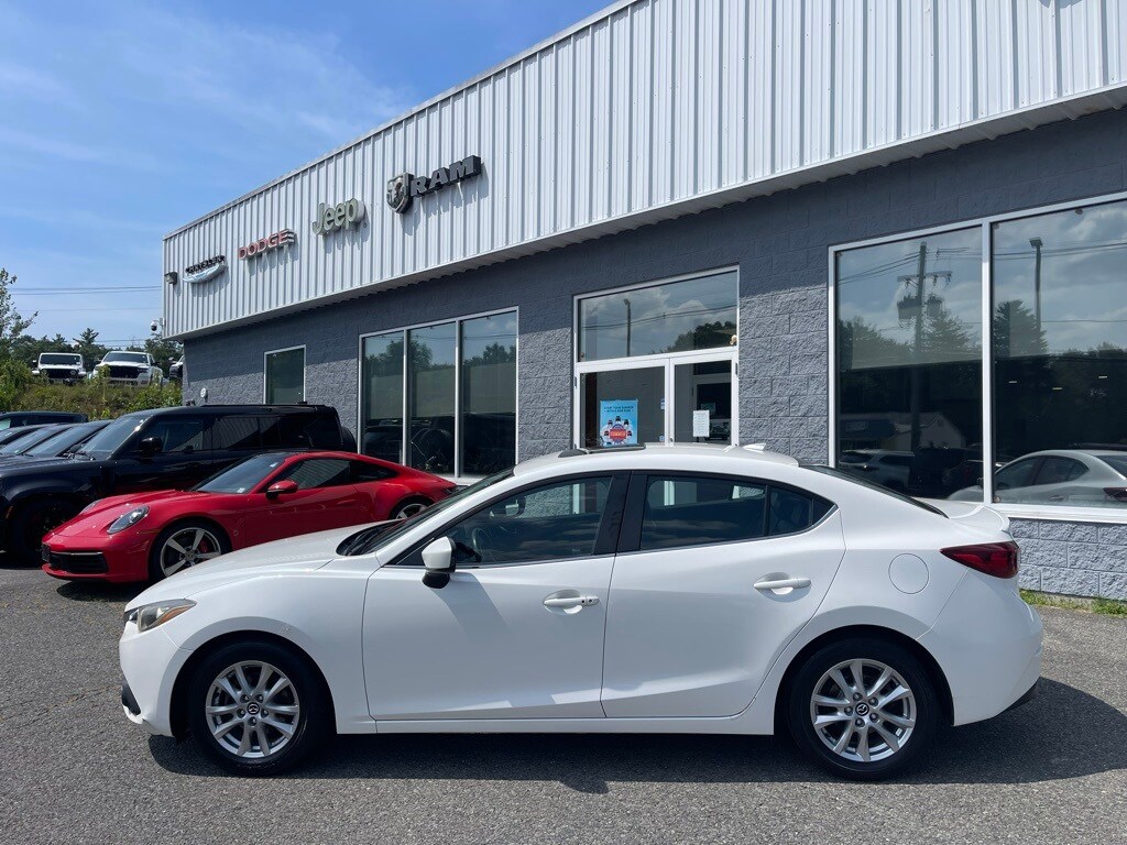 2014 Mazda Mazda3 Grand Touring photo 2