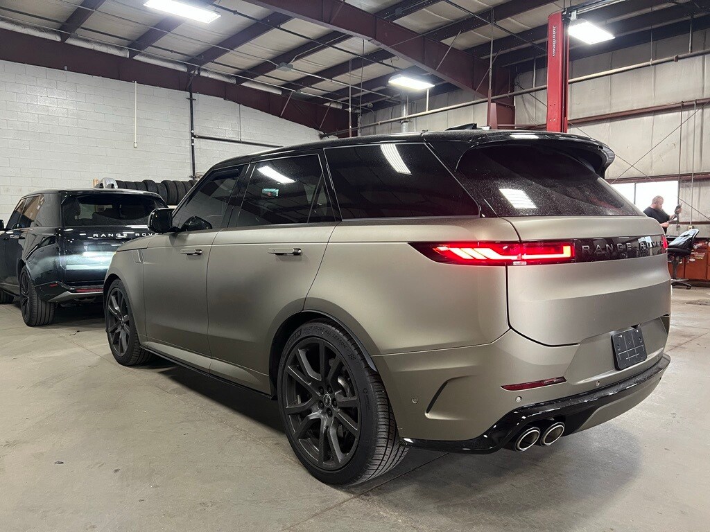 2024 Land Rover Range Rover Sport photo 3
